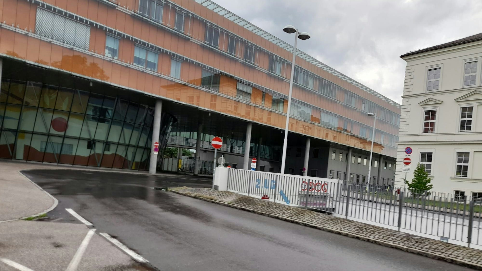 Ein 13-Jähriger Bub wird derzeit in Linz nach einer Tetanus-Erkrankung auf der Intensivstation behandelt.