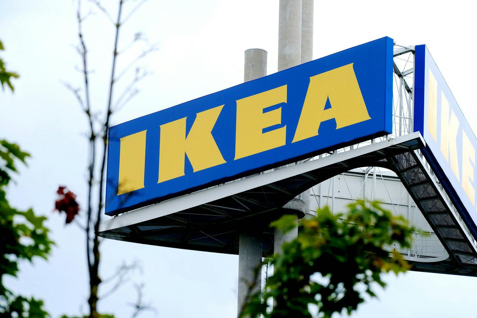Der schwedische Möbel-Gigant IKEA will künftig auf digitale Etiketten setzen. 