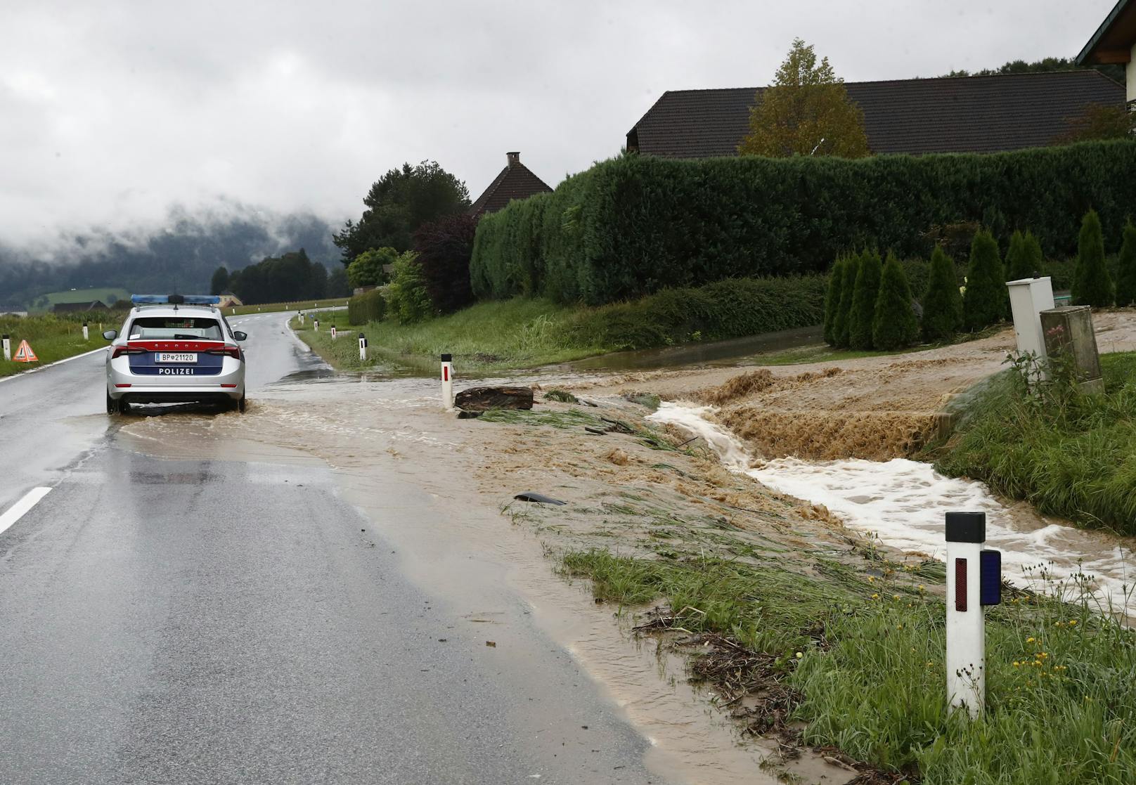 Zahlreiche Straßen wurden gesperrt. 