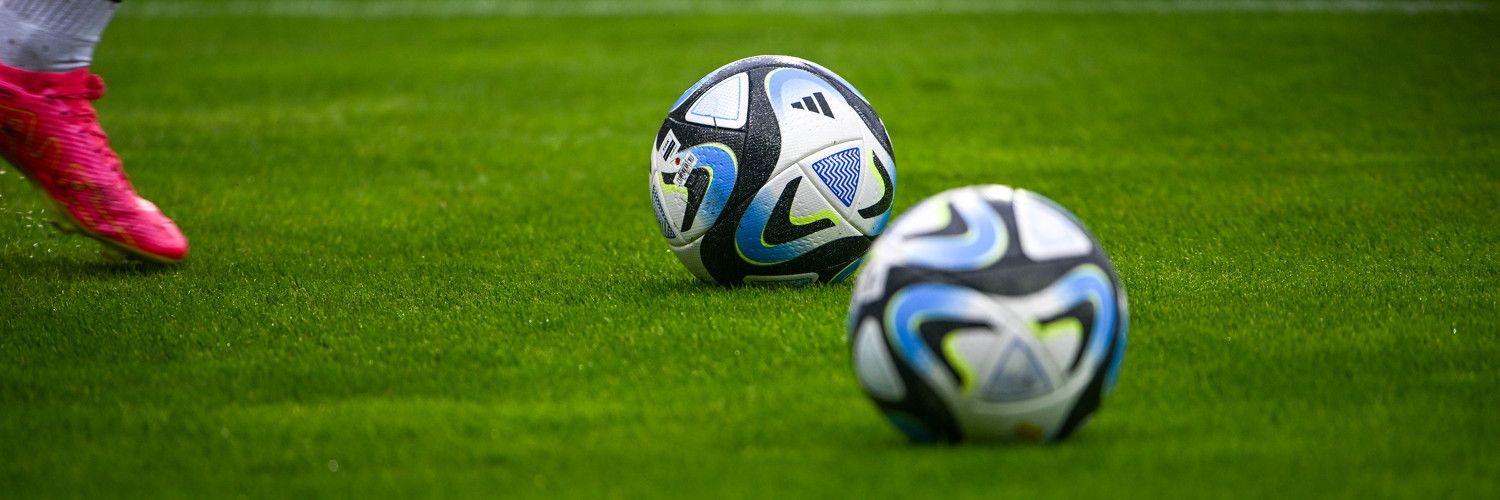 Ein Fußball-Trainer konnte in der zweiten Halbzeit nicht coachen, weil er auf der Toilette eingesperrt war.&nbsp;