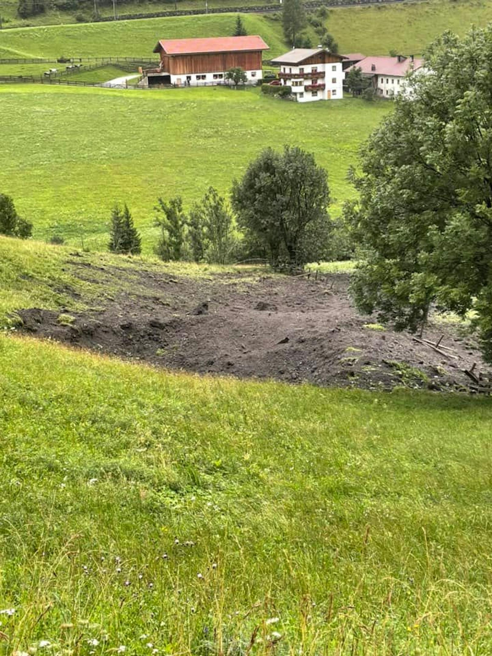 Heftige Explosion weckt Tiroler Dorf – Polizei vor Rätsel