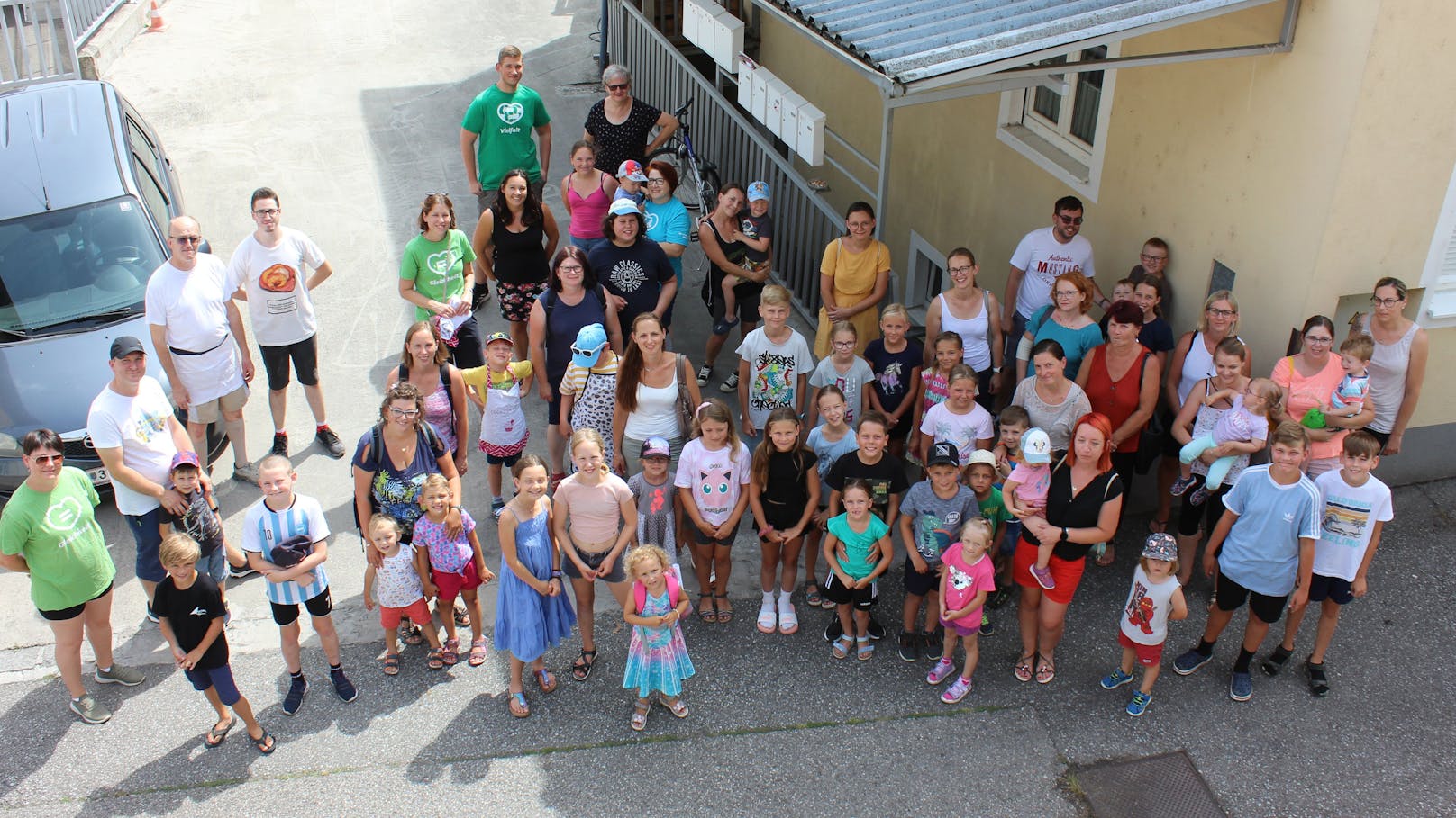 Zahlreiche Kinder waren zu Besuch in der Bäckerei Lechner in Marbach.