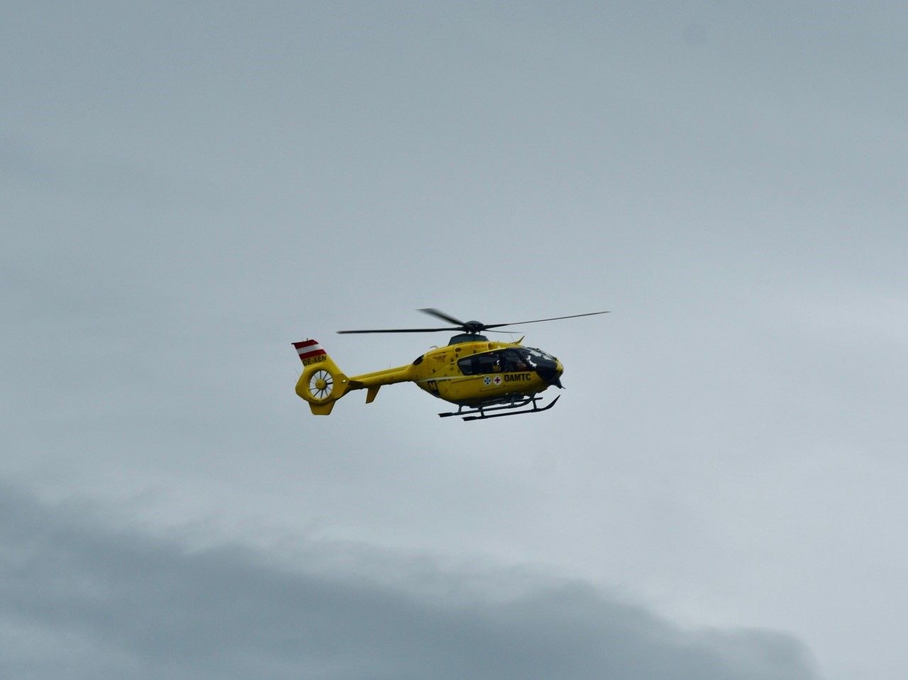 Symbolbild eines Notarzthubschrauber-Einsatzes