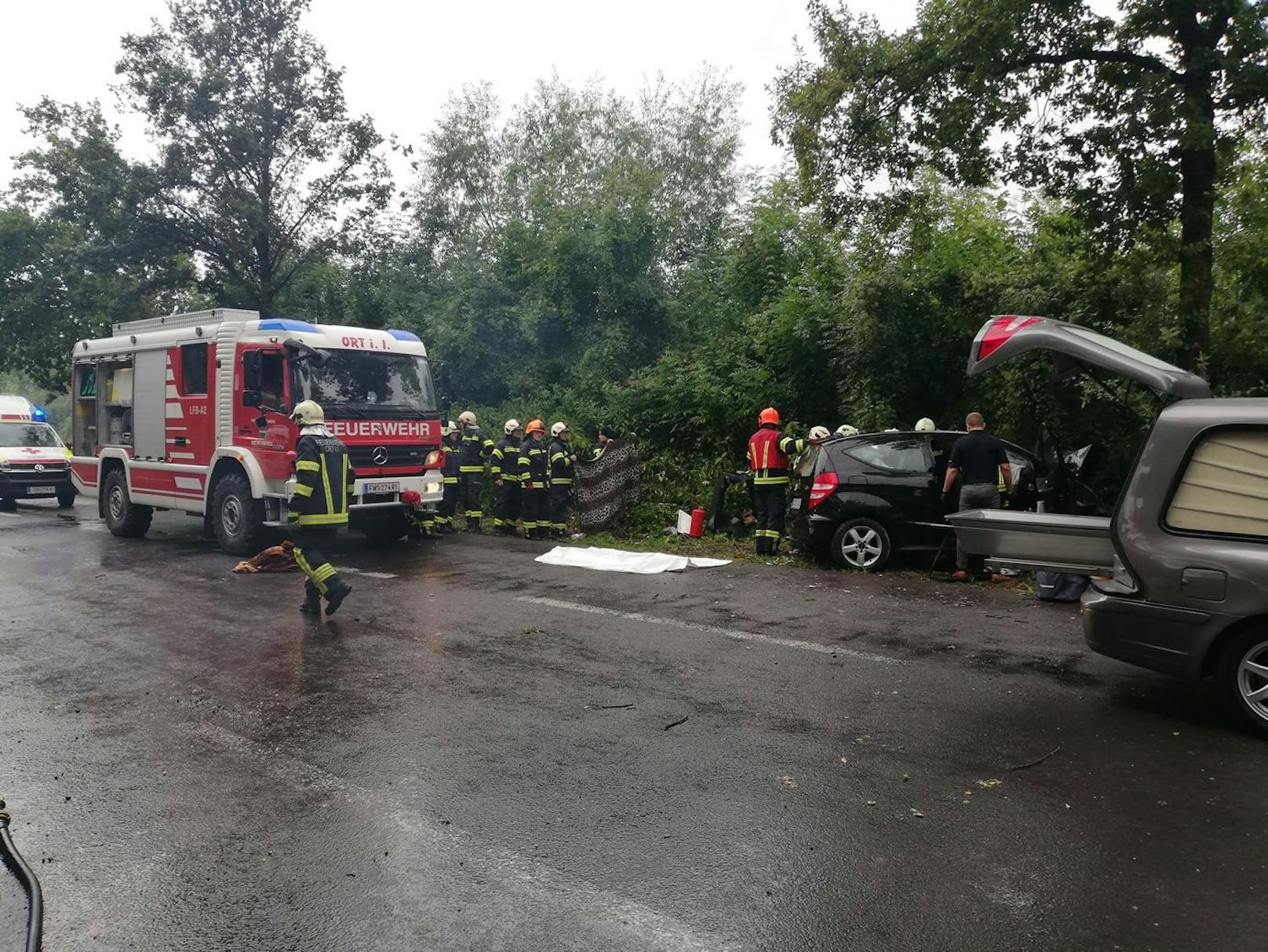 Seine Ehefrau erlag im Krankenhaus ihren schweren Verletzungen.