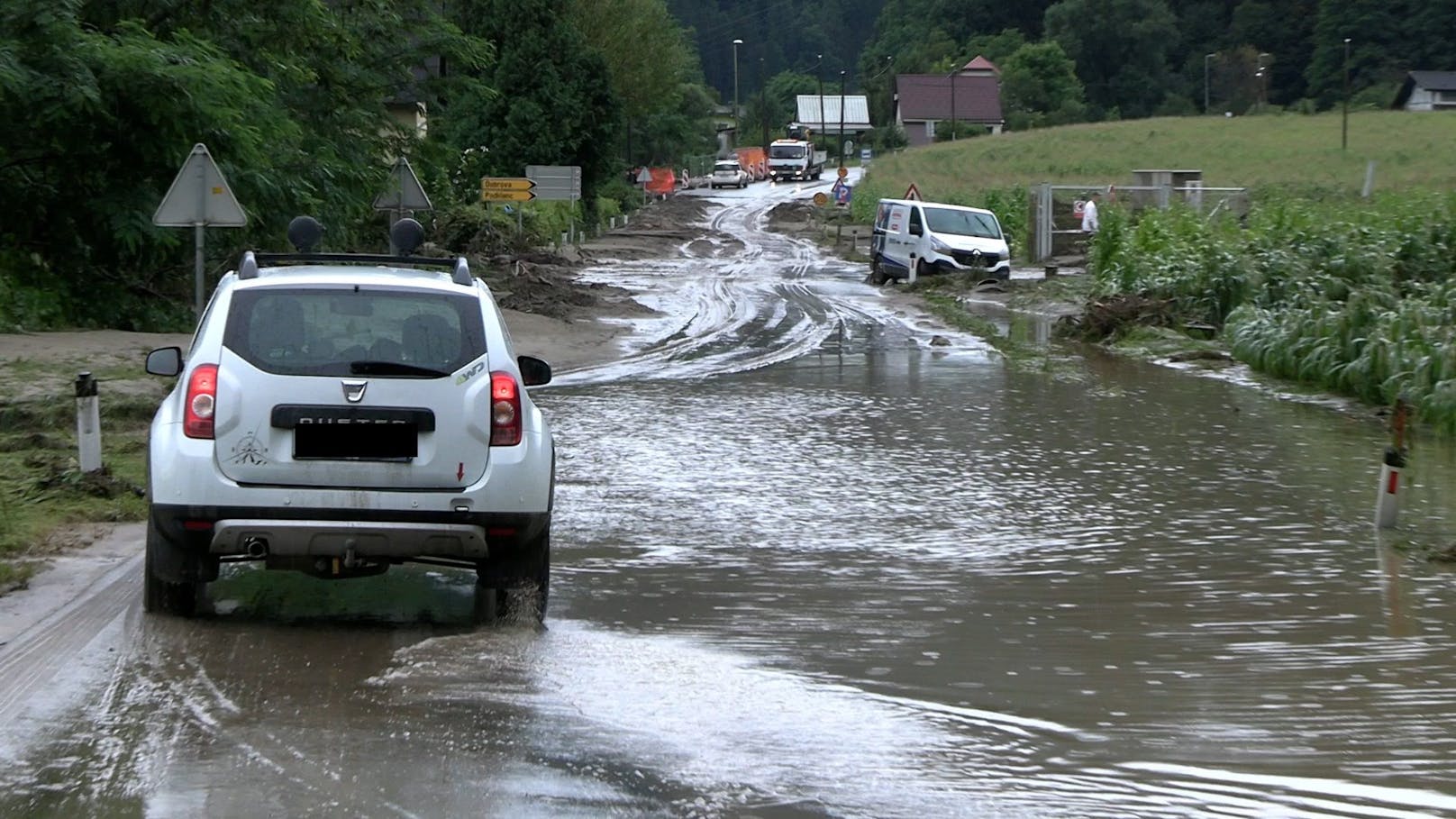 Auch in Slowenien kämpft man mit den Wassermassen. 