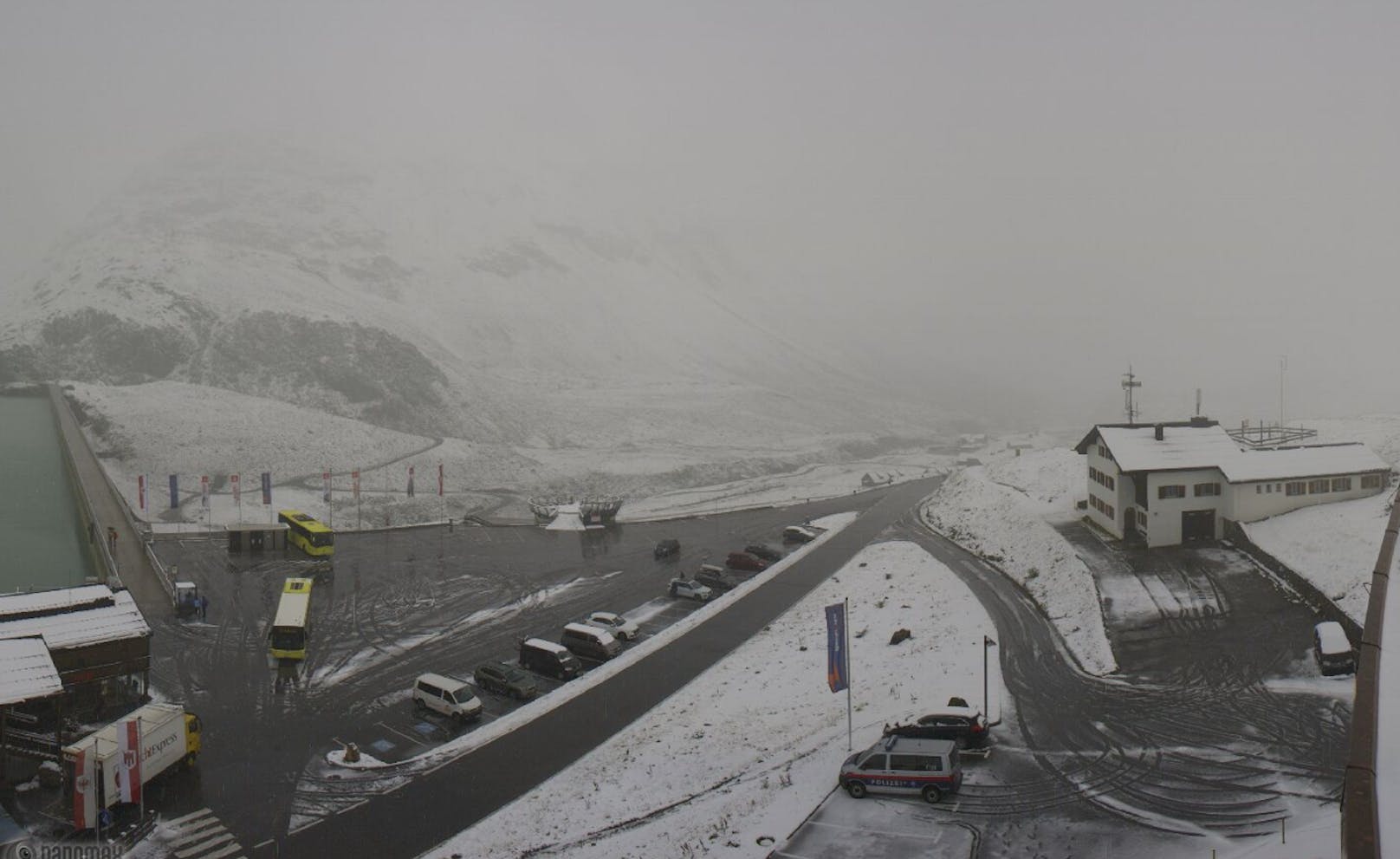 Weiß ist auch die Silvretta-Hochalpenstraße.