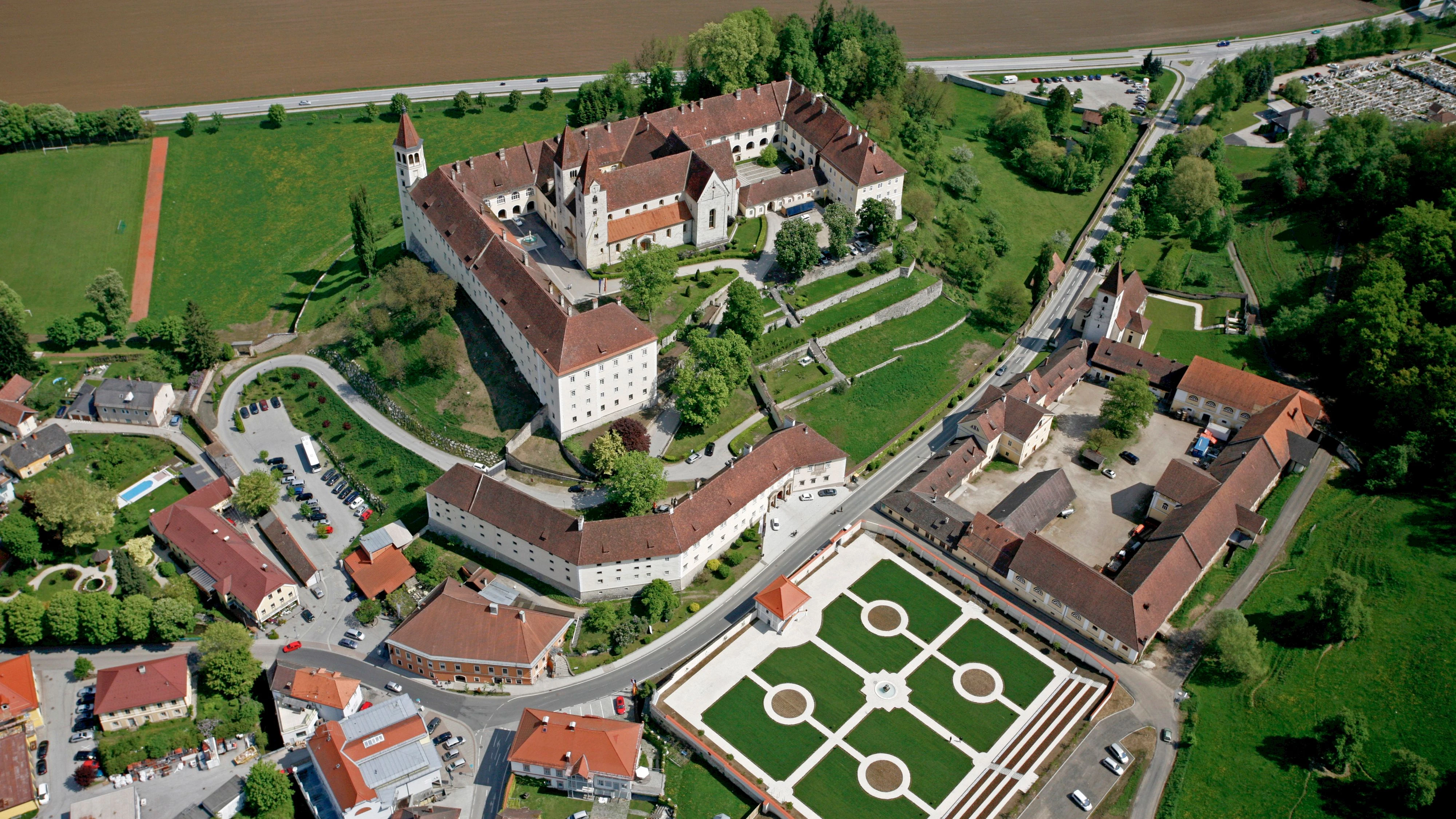 Politiker schmeißt Job – er darf nicht auf Karenz gehen