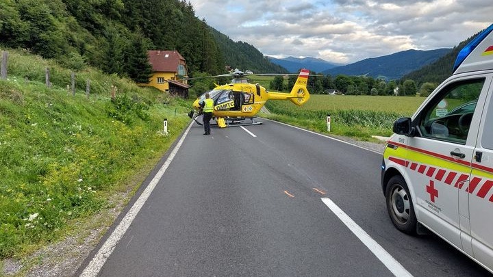 Bei dem Verkehrsunfall wurden die beiden Lenker schwer verletzt. 