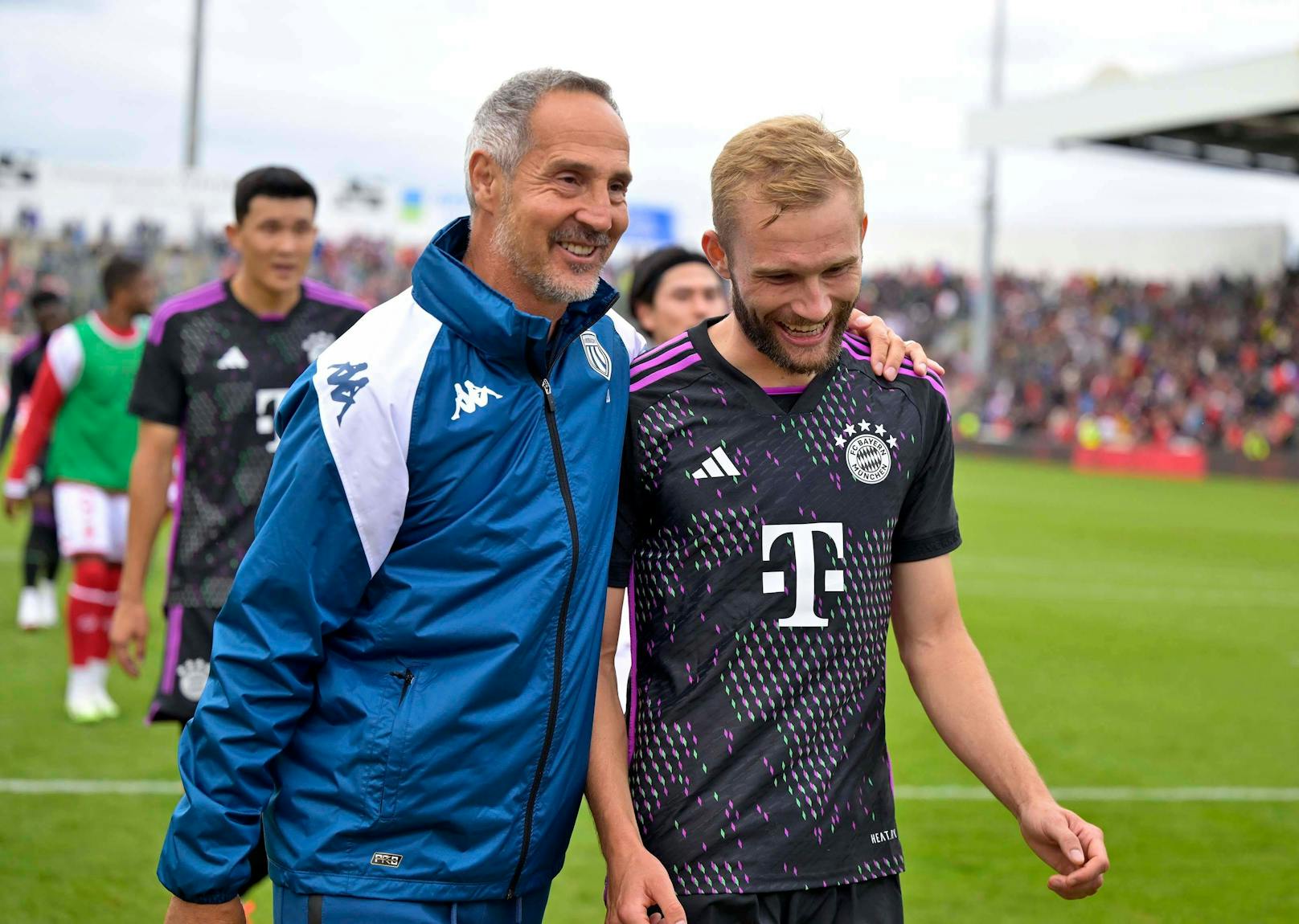 Adi Hütter (l.) und Konrad Laimer.