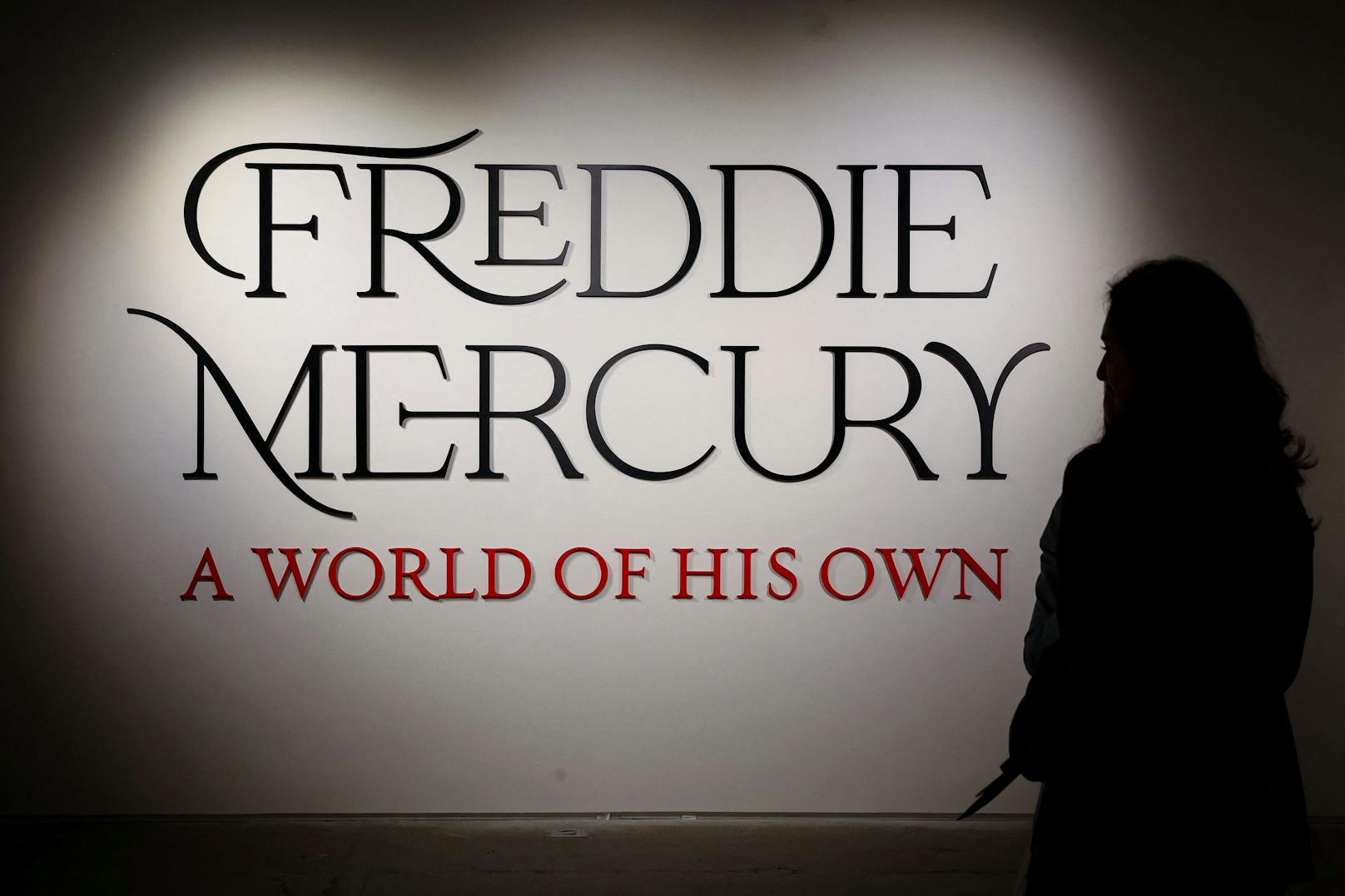 Die Ausstellung "Freddie Mercury: A World of His Own" ist im Auktionshaus Sotheby's London zu sehen.
