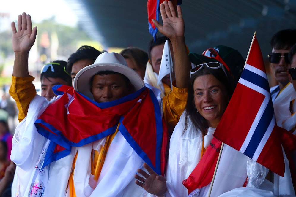 Kristin Harila (r.) stellte einen Bergsteig-Rekord auf, steht aber in der Kritik.