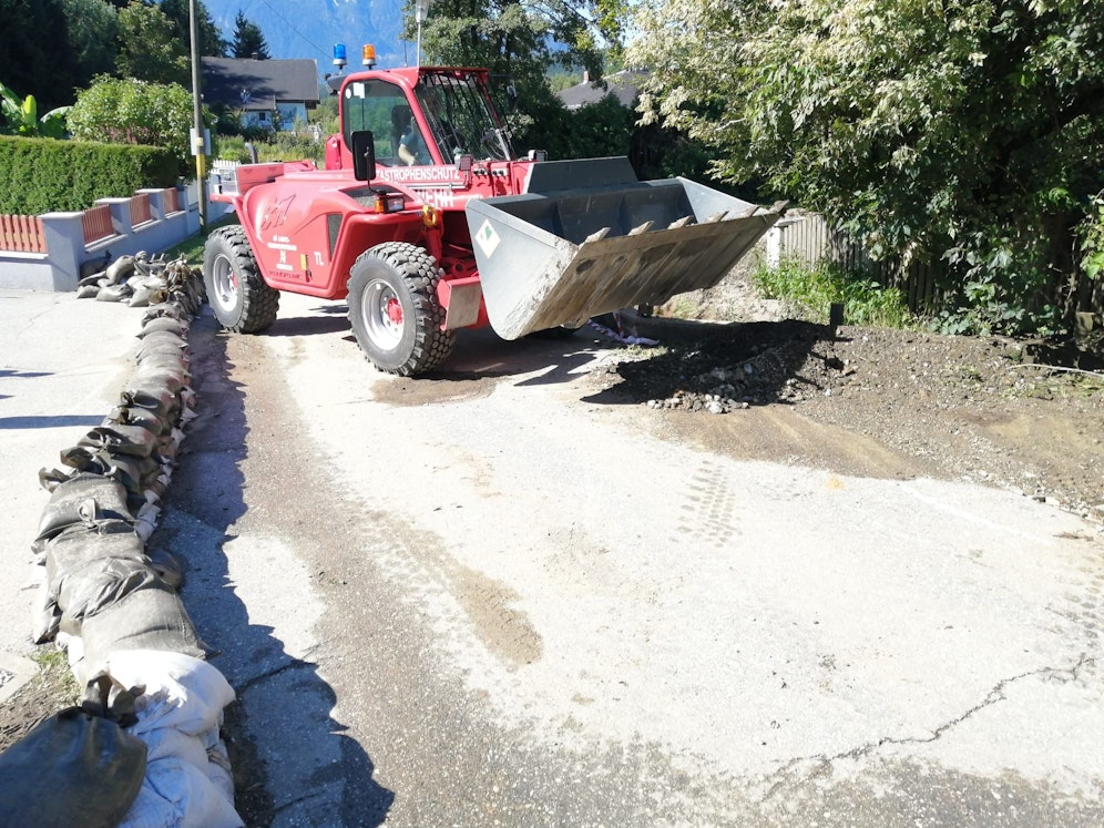 Feuerwehr mit ﻿Teleladern aus NÖ in Kärnten im Einsatz