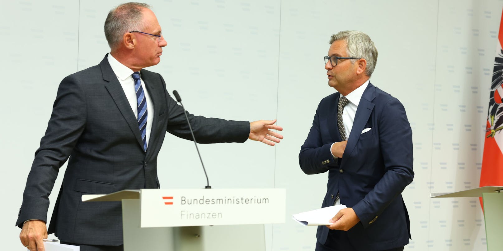 Minister Karner (l.) und Brunner (beide ÖVP)
