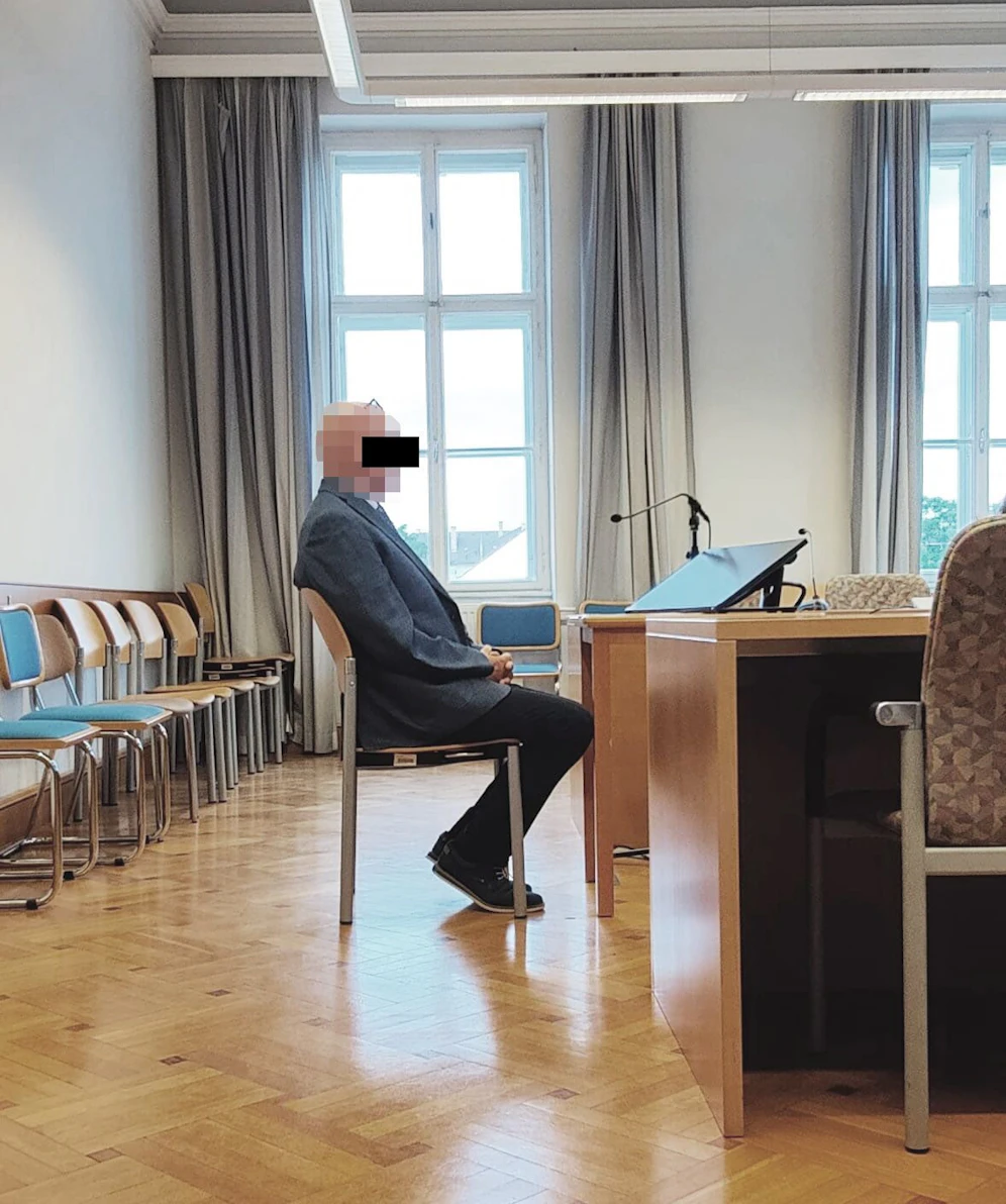 Der angeklagte Polizist in Wr. Neustadt vor Gericht.&nbsp;