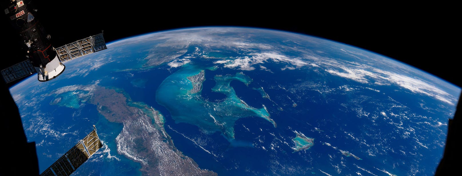 Die Bahamas von der Internationalen Raumstation (ISS) aus aufgenommen im September 2022 von ESA-Astronaut Thomas Pesquet.