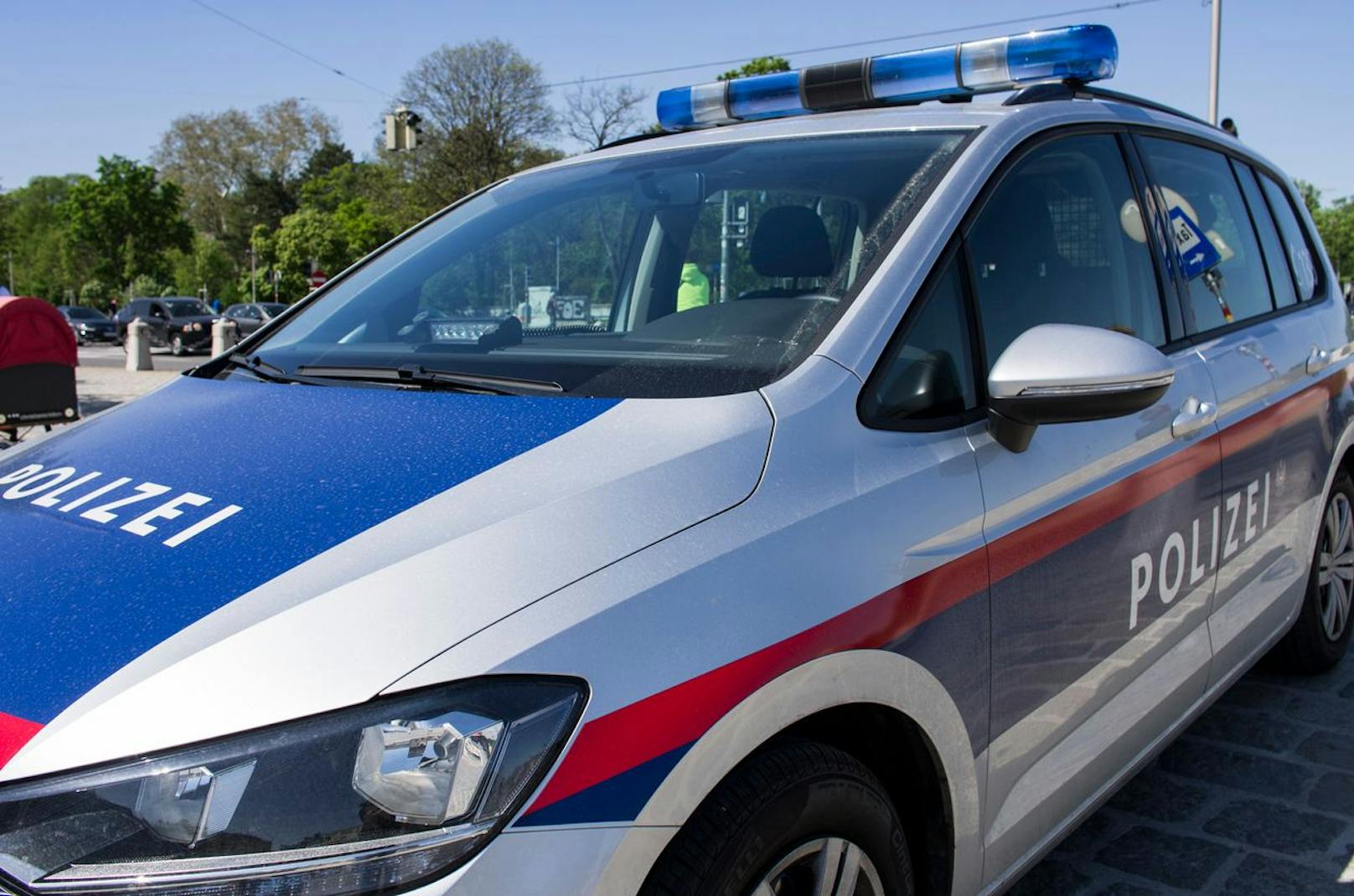 Bei einem Polizeieinsatz in Linz konnte ein 27-jähriger Verdächtiger festgenommen werden. (Symbolbild)