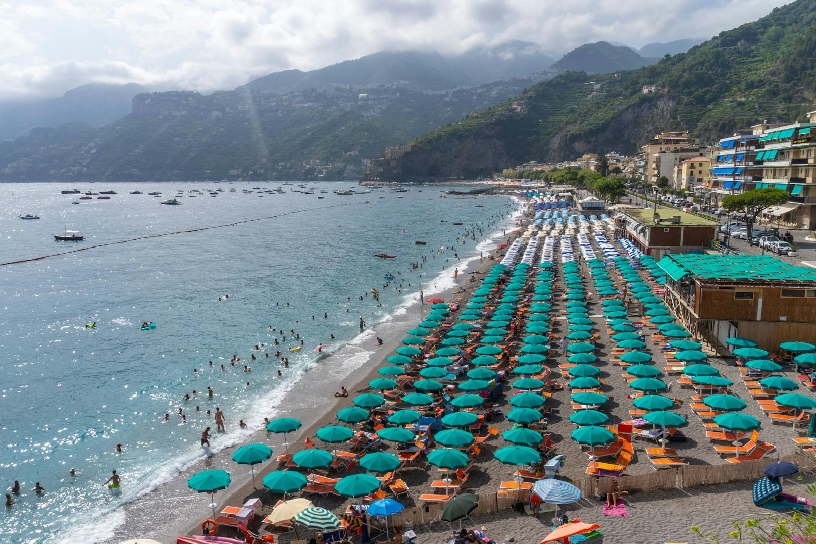 Zwanzig Betriebe in Italien mussten ihren Gastronomie-Bereich dichtmachen. (Symbolbild)