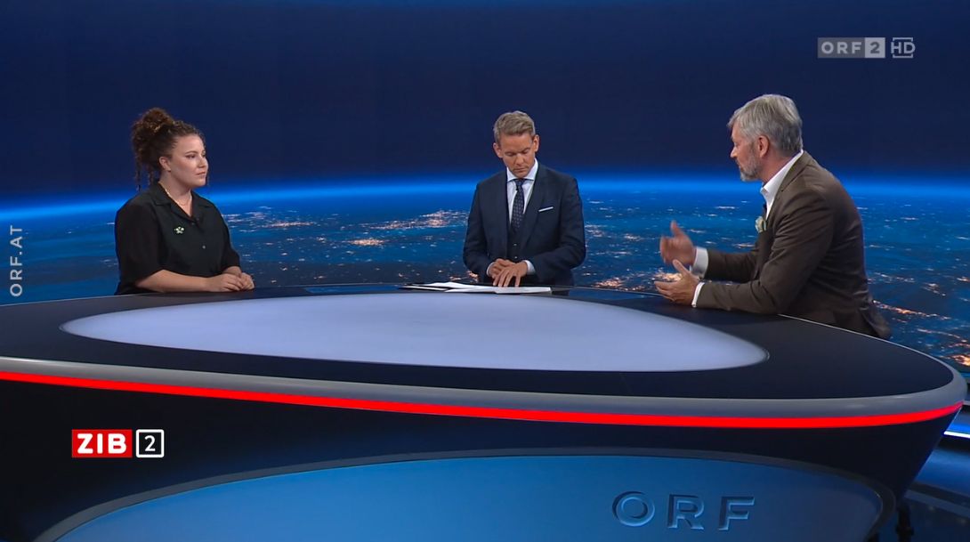 Debatte um Tempo 100: Anna Freund (Letzte Generation) und Bernhard Wiesinger (ÖAMTC) in der ZIB2 mit Martin Thür am 10. August 2023.