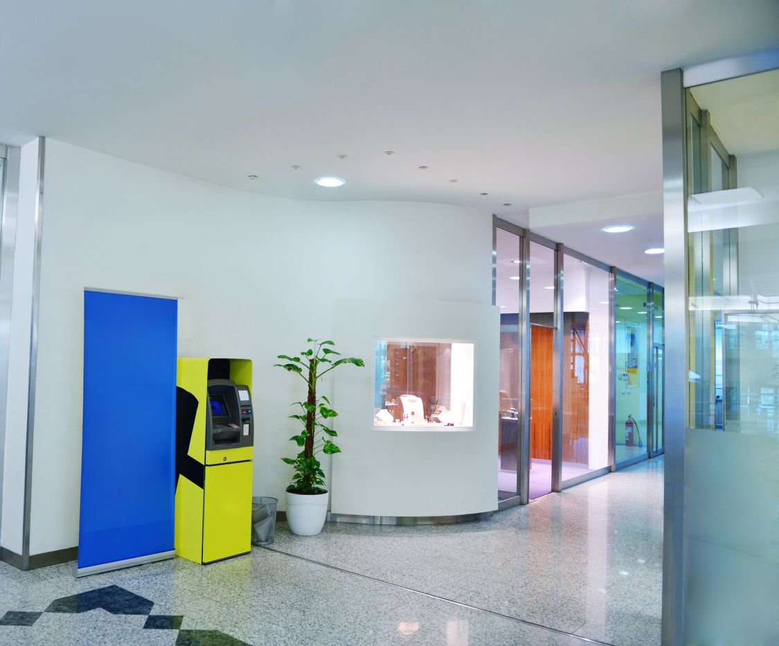 Die Polizei klärte den unappetitlichen Vorfall in einem Bankfoyer auf.