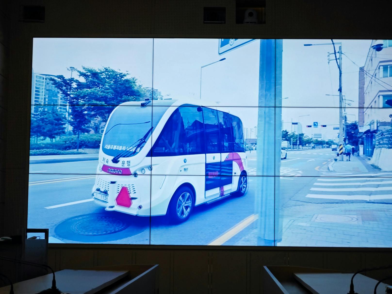 Blick nach vorne: Strecken für selbstfahrende Busse sollen in der Metropole stark ausgebaut und im Oktober die weltweit erste autonome Nachtlinie eingeführt werden.