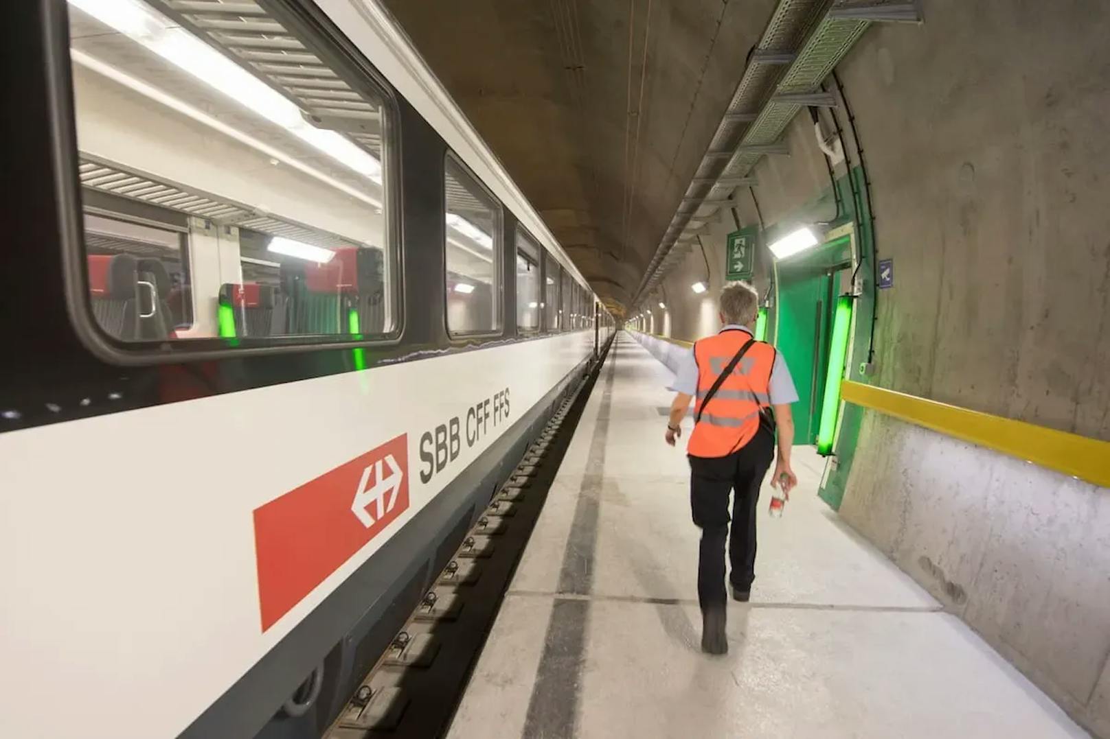 Im Gotthard-Tunnel ist am Donnerstagmittag ein Zug entgleist. (Symbolbild)