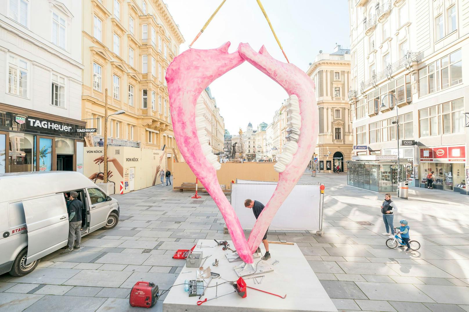 Die temporäre Installation "Chará" ziert dann bis 8. November den Wiener Graben.