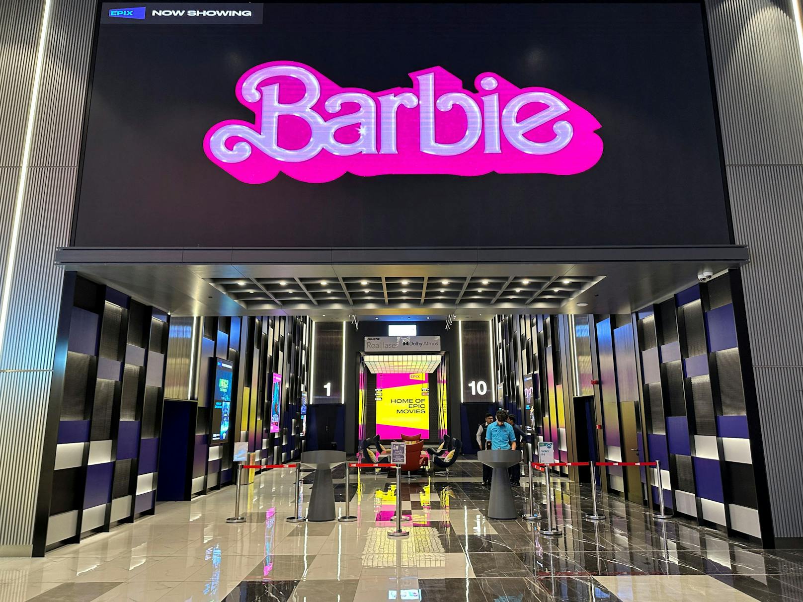 "Werbung für Homosexualität" Land verbietet Barbie-Film