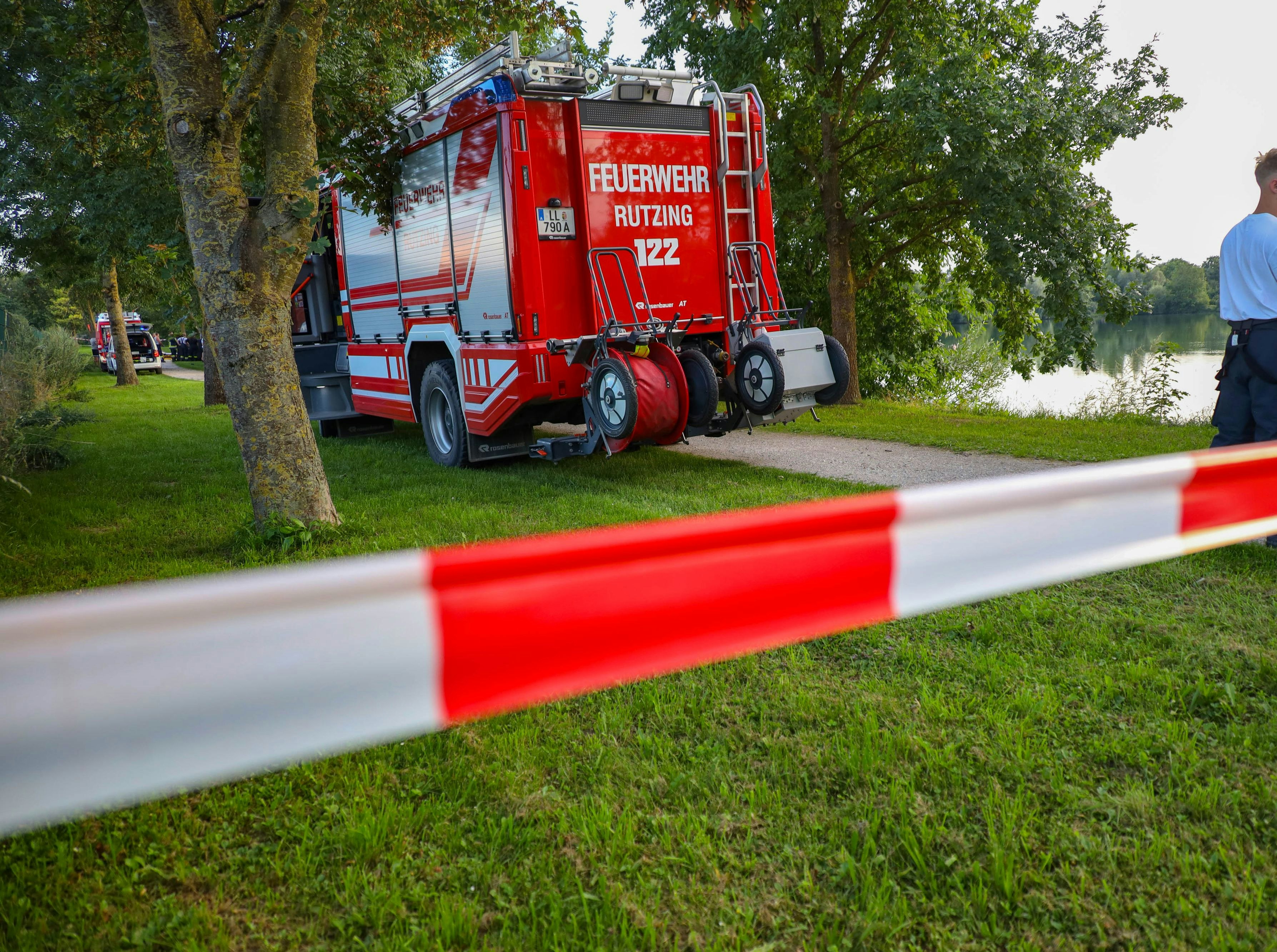 Sonntagabend kam es am Rutzinger See in Hörsching zu einem Großeinsatz.