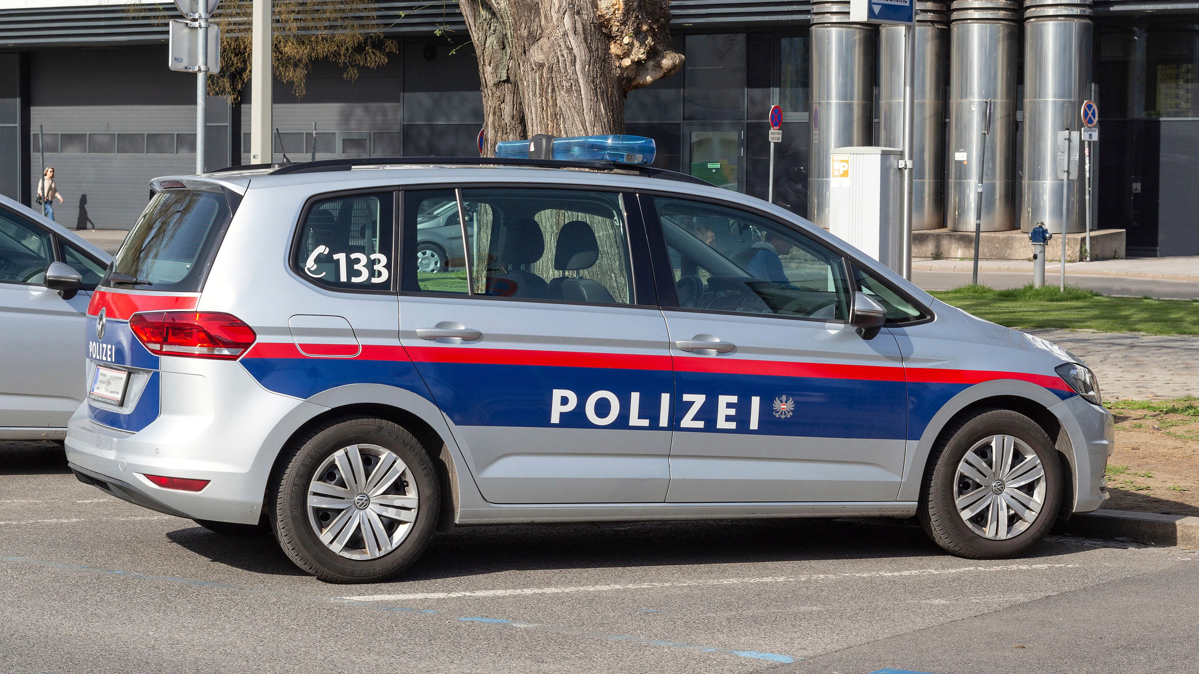 Download von www.picturedesk.com am 13.08.2023 (08:31).  Polizeiauto - 20230504_PD20850 - Rechteinfo: Rights Managed (RM)