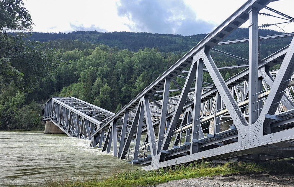 Die Brücke bei Ringebu stürzte ein.