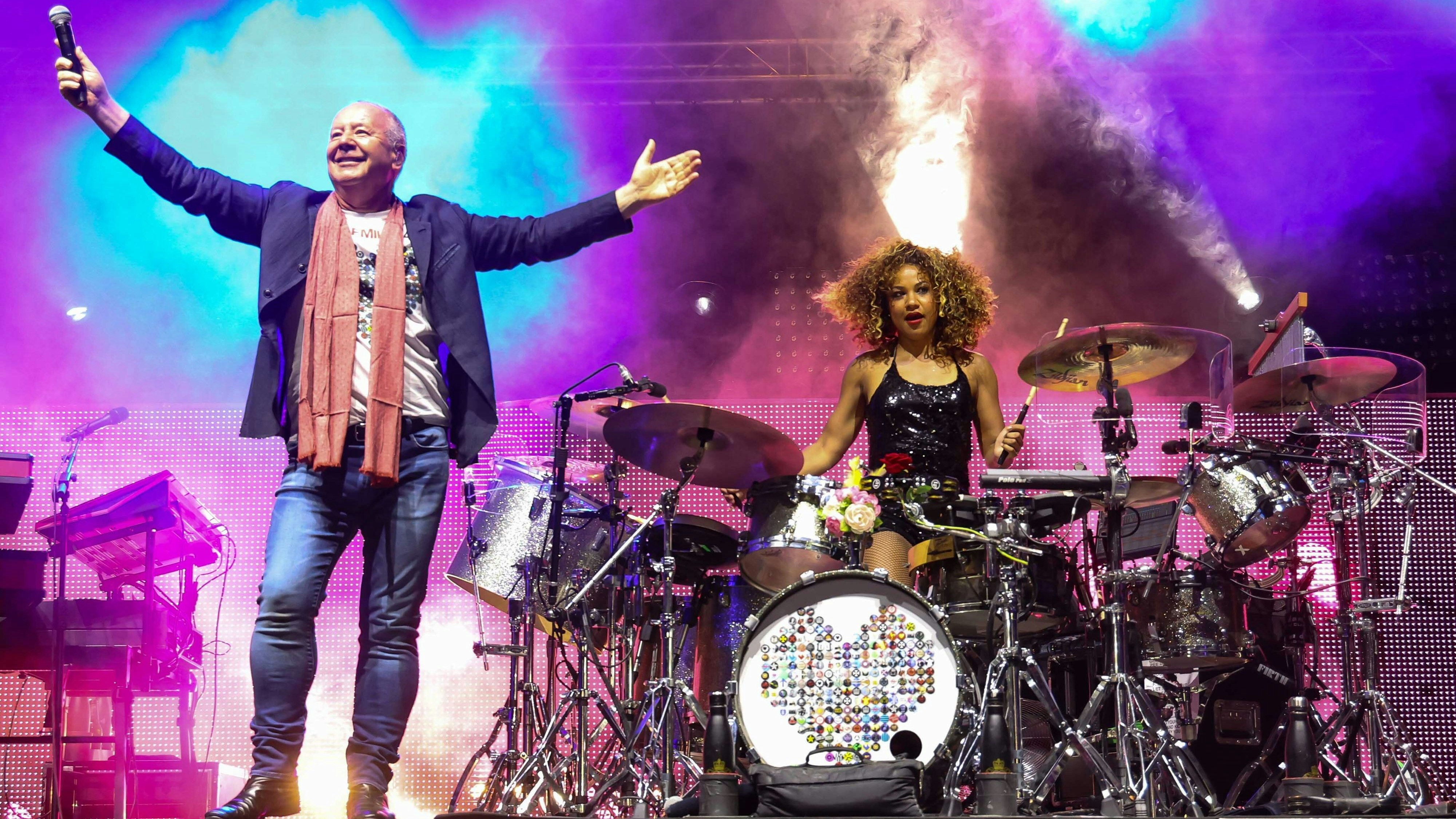 Der Bruder von Jim Kerr (Bild), Sänger der schottischen Band <strong>Simple Minds</strong>, hat ein Ehepaar terrorisiert.