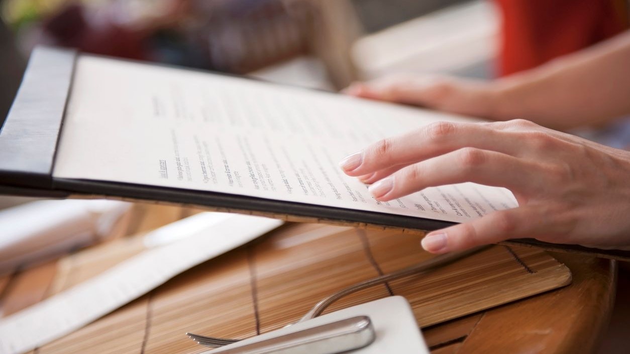 Heute.at - Namen auf der Speisekarte: Was darf man noch schreiben?