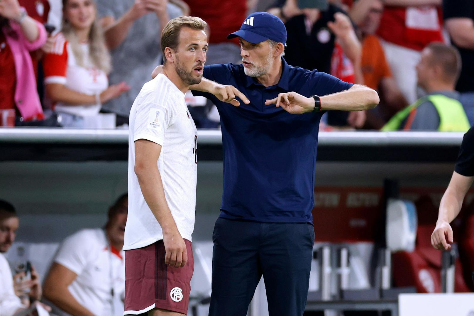 Thomas Tuchel (r.) mit seinem neuen Star Harry Kane.