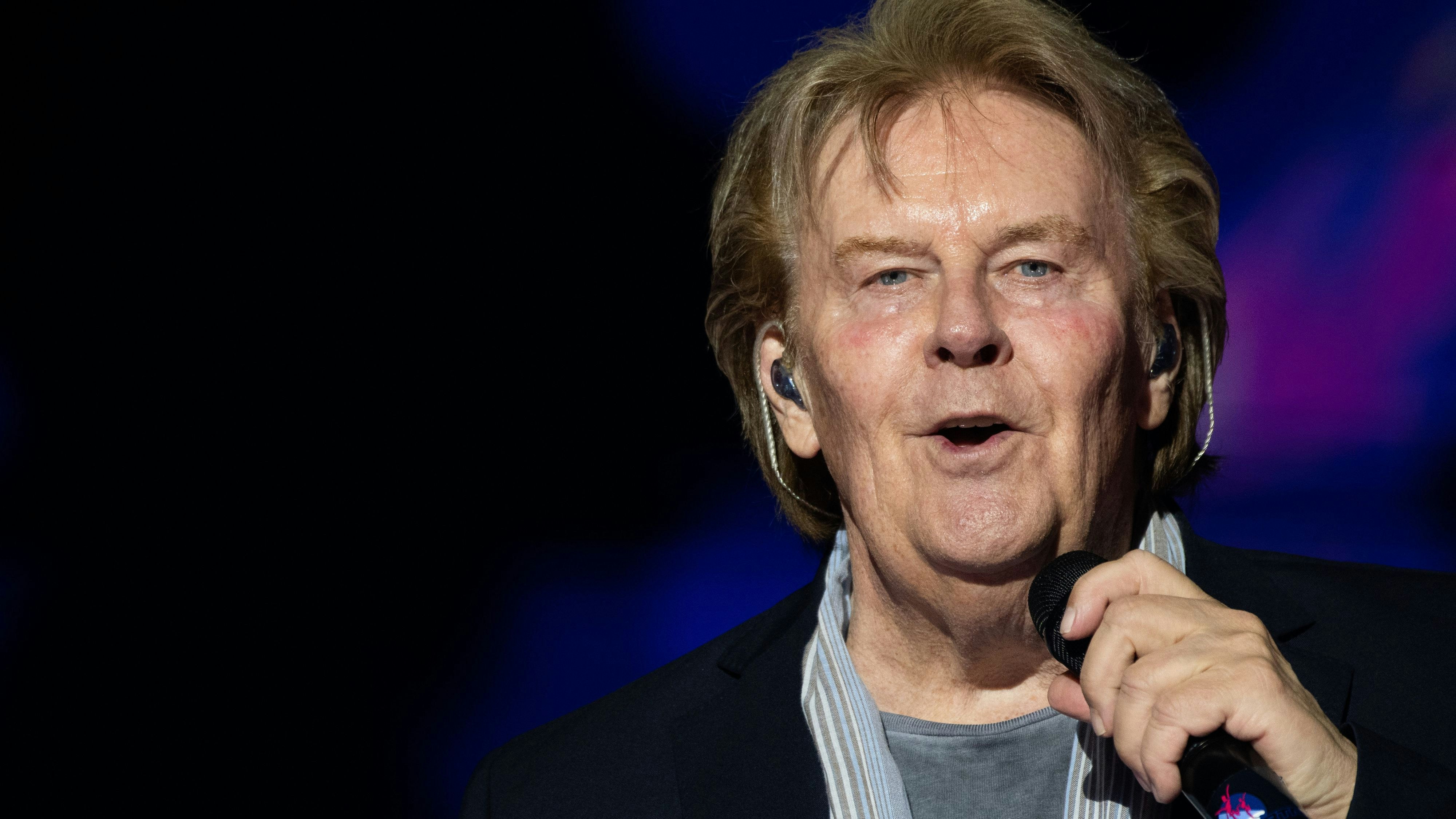 Download von www.picturedesk.com am 14.08.2023 (13:29).  ACT -- PALMA, SPAIN - MAY 10 2023 : HOWARD CARPENDALE at - Schlagersterne Mallorca Tag 1 on May 10, 2023 in Palma, . - 20230510_PD18735 - Rechteinfo: Rights Managed (RM)