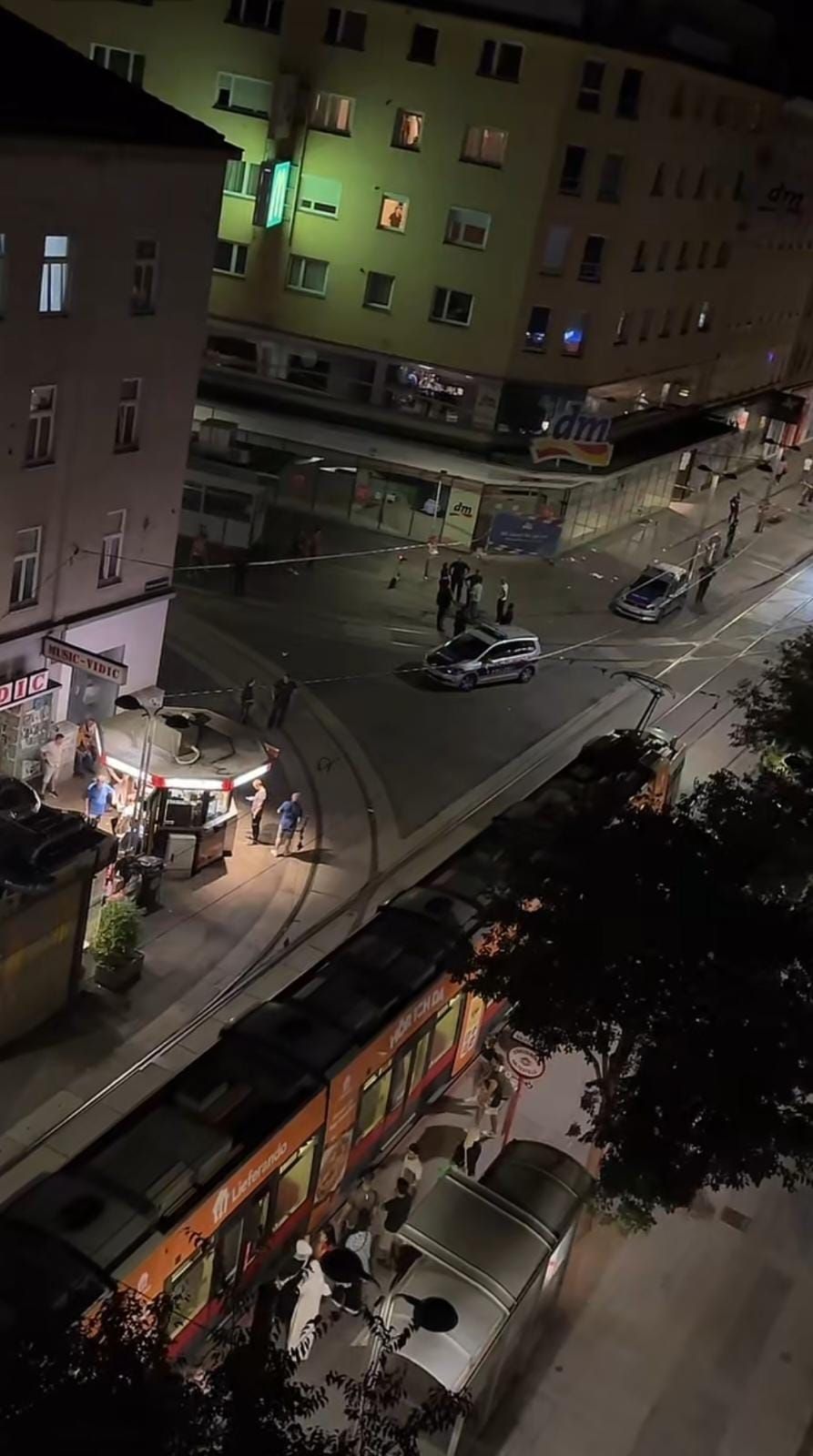 Am Montag sorgte eine Messer-Attacke in Wien-Favoriten für Entsetzen – ein Favoritner hat genug von den Zuständen.