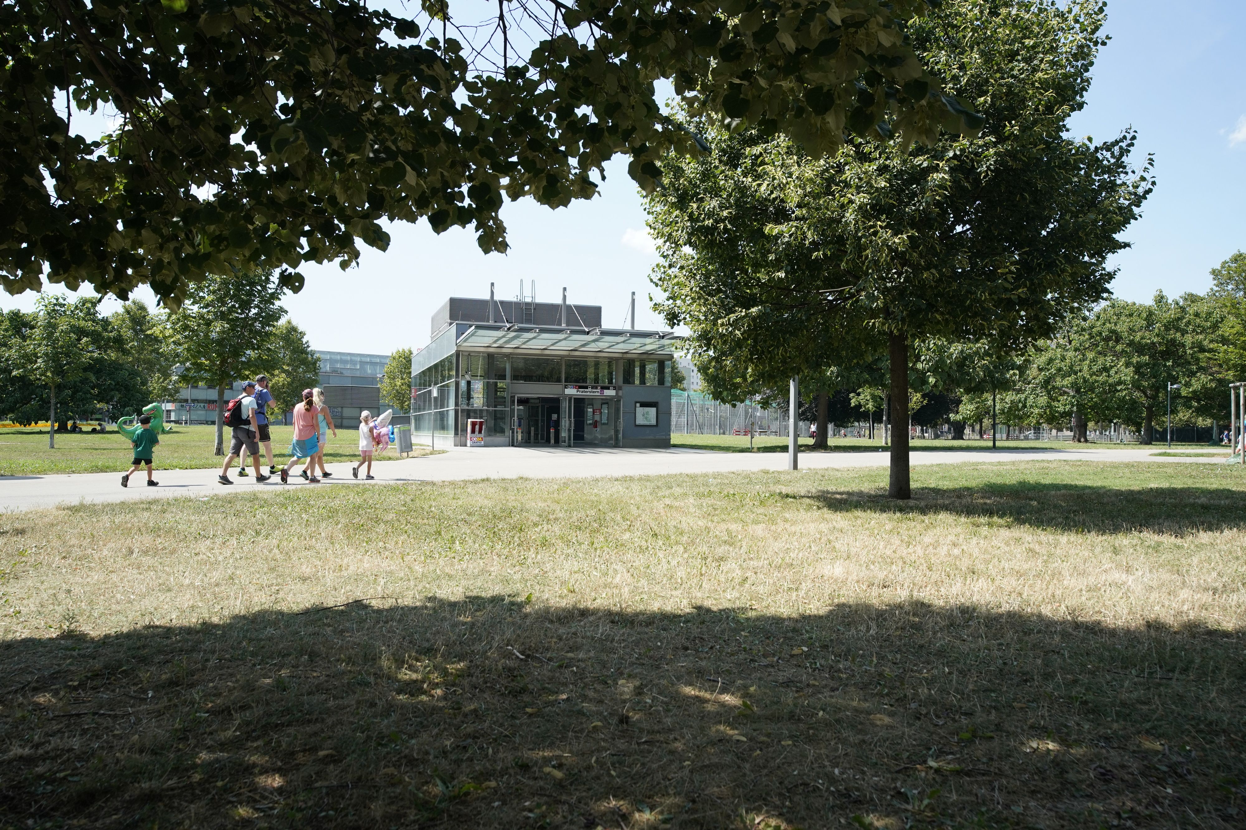 In diesem Park schlief die Frau, als sie die Messerattacke spürte.