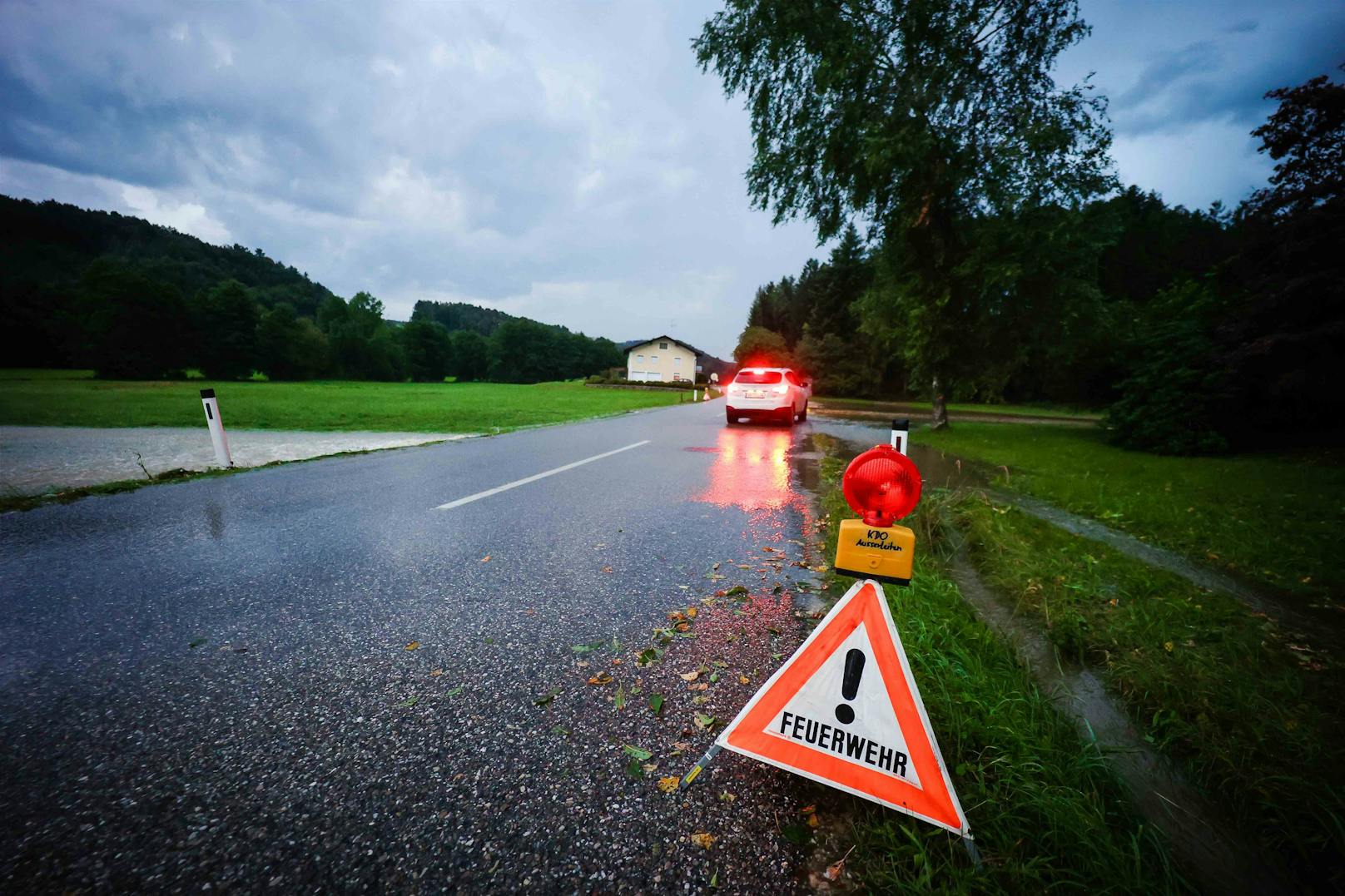 Schwere Überflutungen durch Gewitter-Zelle in Oberösterreich