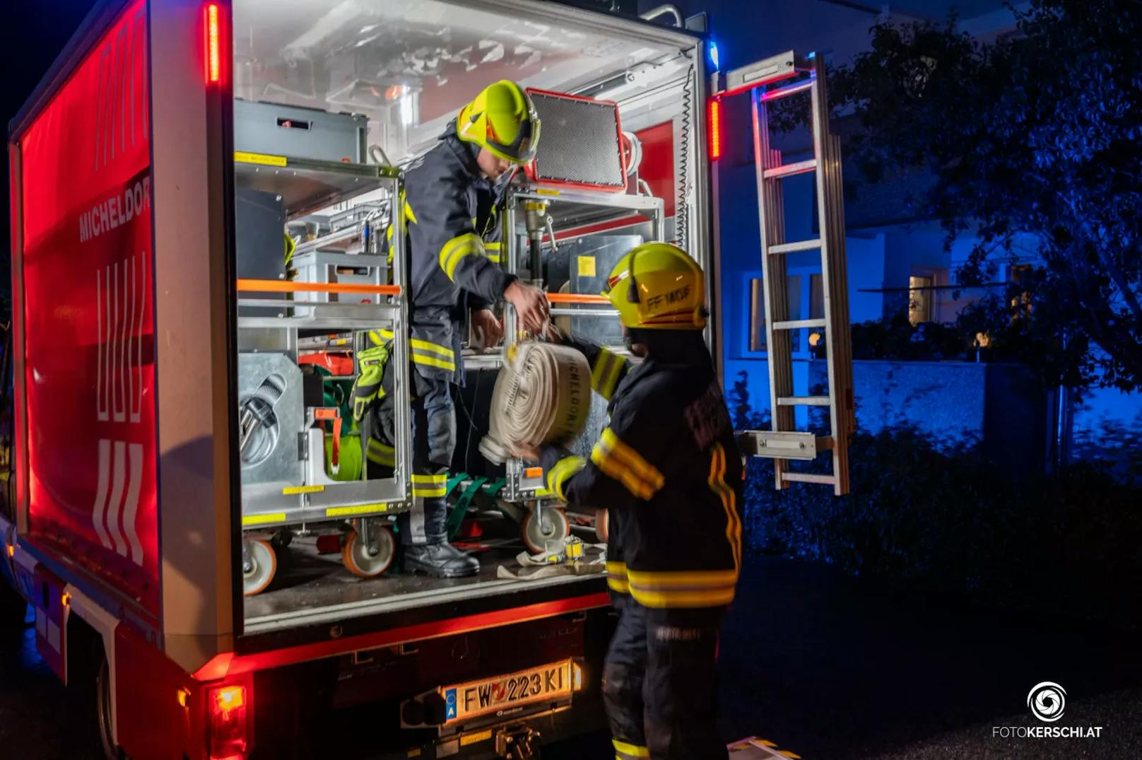 In ganz Oberösterreich kam es am Dienstag zu teils heftigen Gewittern mit schwerem Niederschlag und starken Sturmböen. Die Feuerwehren standen im Dauereinsatz.