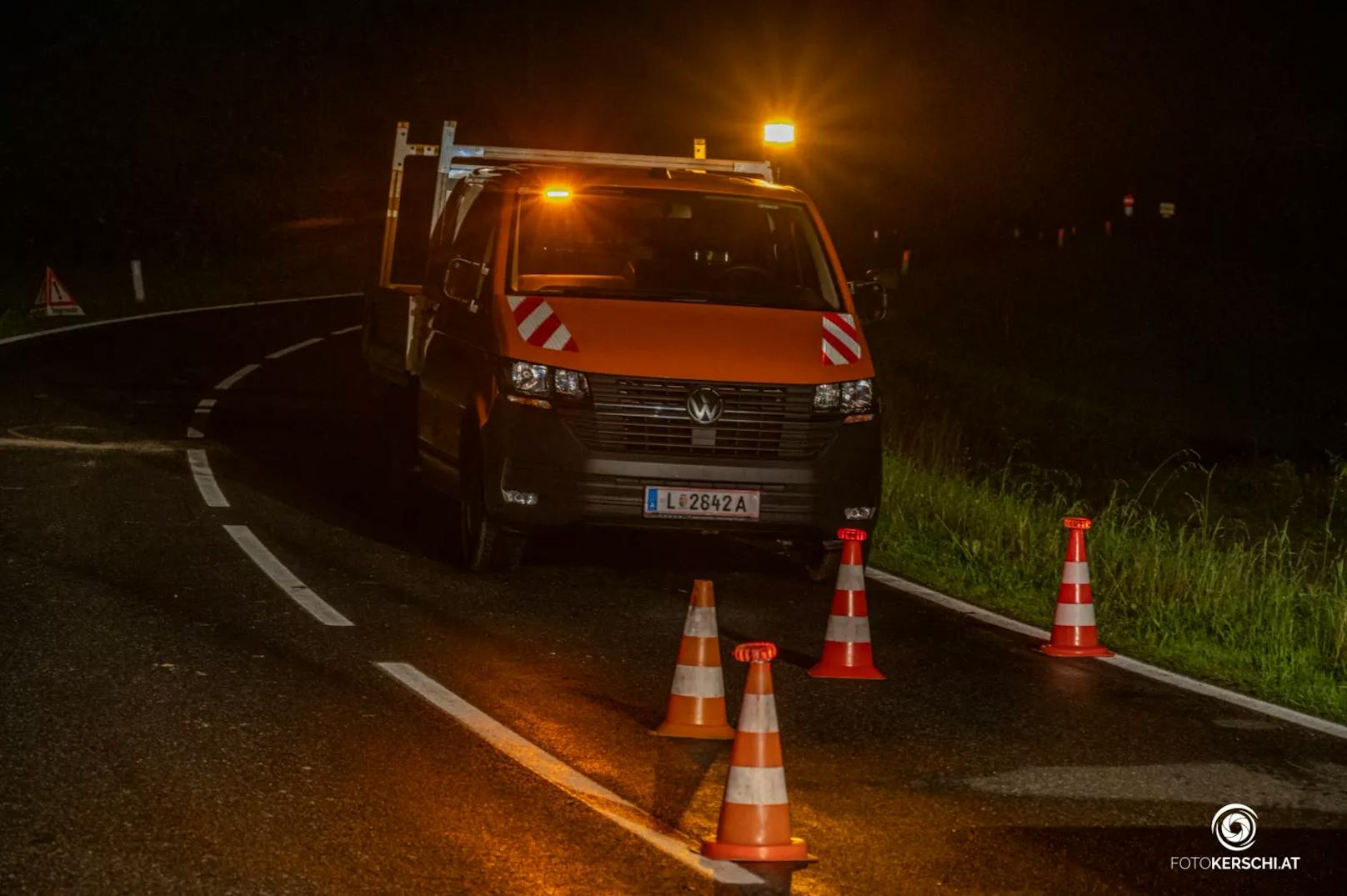 In ganz Oberösterreich kam es am Dienstag zu teils heftigen Gewittern mit schwerem Niederschlag und starken Sturmböen. Die Feuerwehren standen im Dauereinsatz.