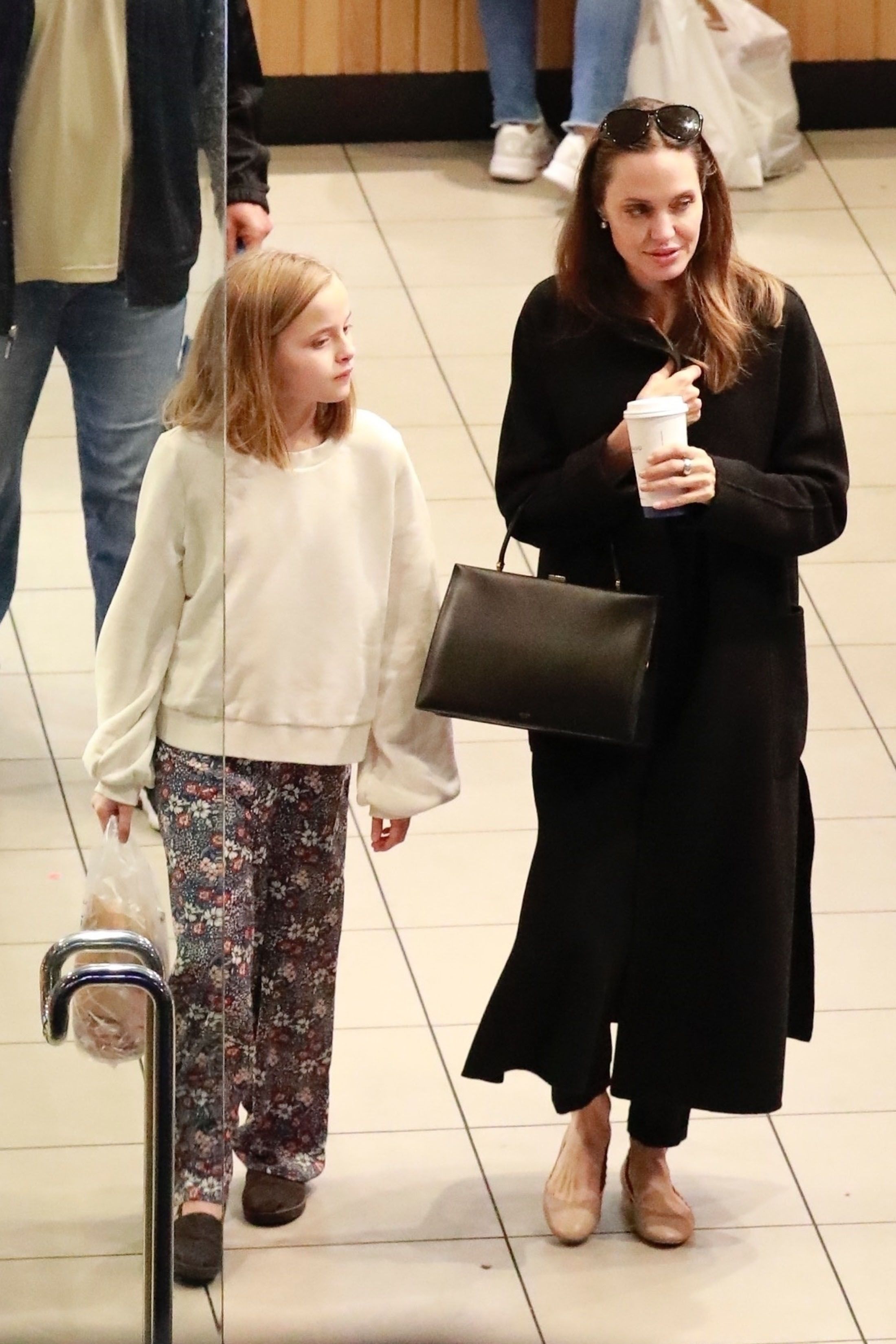 Angelina Jolie und ihre Tochter Vivienne machen jetzt gemeinsame Sache.