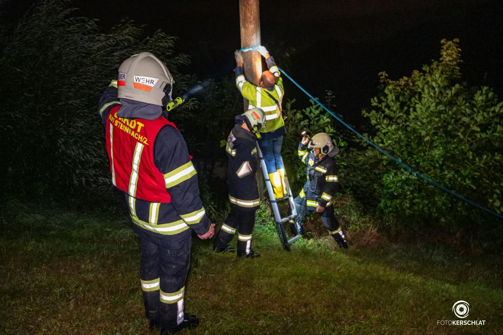 In ganz Oberösterreich kam es am Dienstag zu teils heftigen Gewittern mit schwerem Niederschlag und starken Sturmböen. Die Feuerwehren standen im Dauereinsatz.