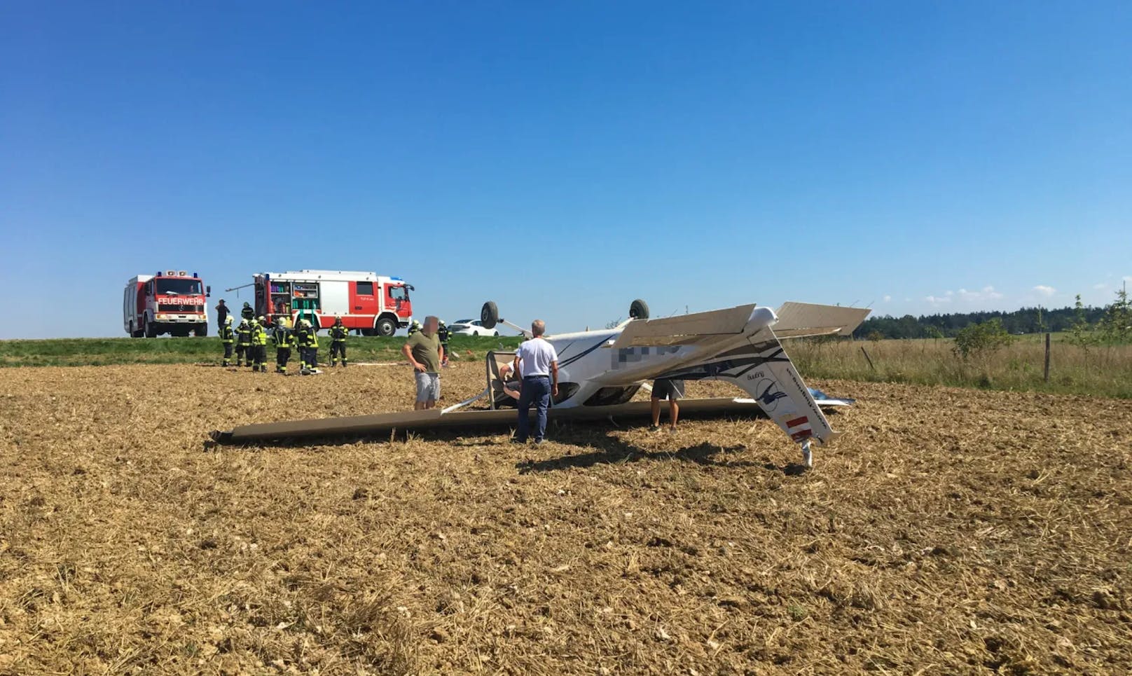 Die Feuerwehr an der Unglücksstelle