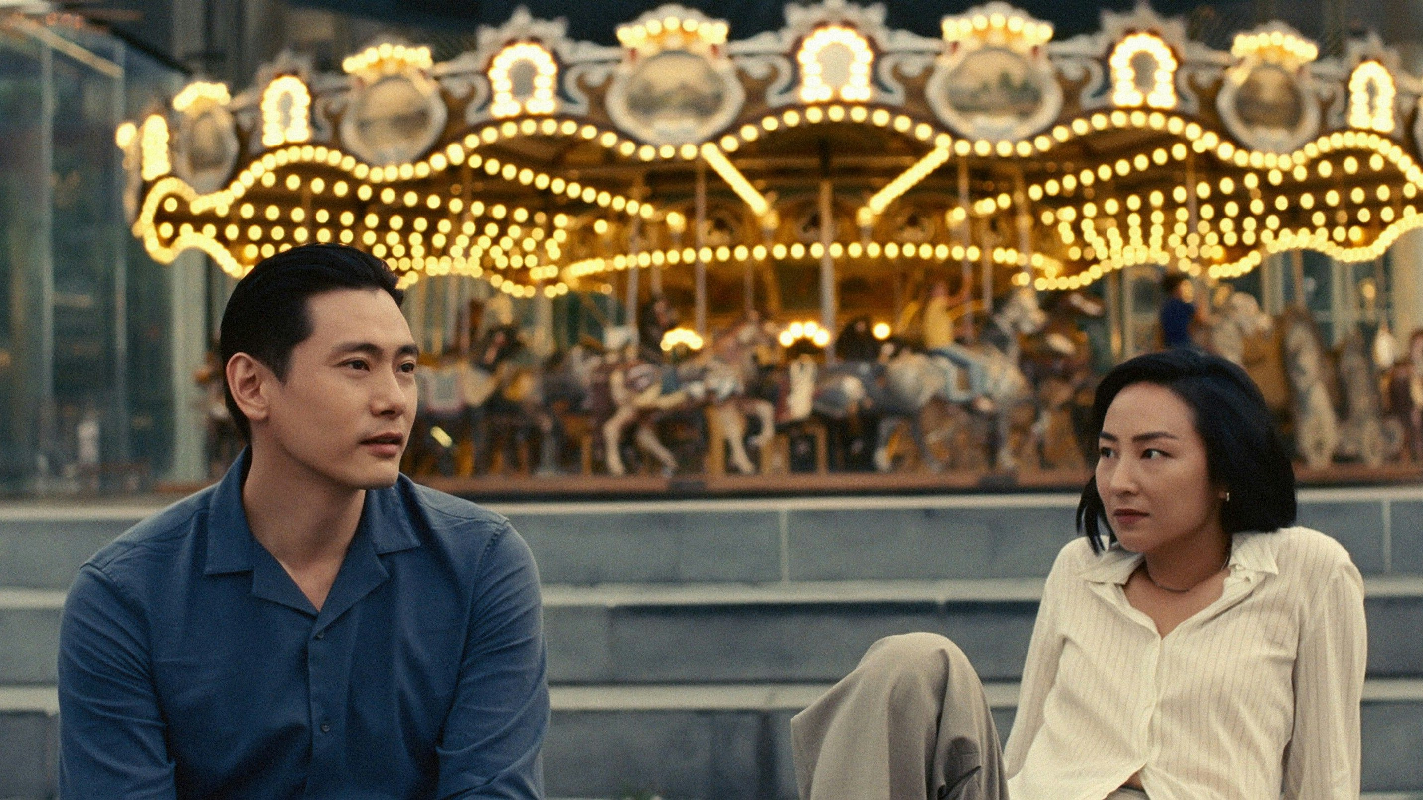 Download von www.picturedesk.com am 17.08.2023 (10:37).  PAST LIVES, from left: Teo YOO, Greta Lee, 2023. © A24 / courtesy Everett Collection - 20230616_PD9923 - Rechteinfo: Rights Managed (RM) PictureDesk Ã¼bernimmt hinsichtlich der Verwendung durch den Kunden keinerlei Haftung und Garantie. Die Verantwortung liegt ausschlieÃlich beim Kunden. Redaktionelle Printverwendung ist Ã¼blicherweise mÃ¶glich. Keine TV und Videonutzung!