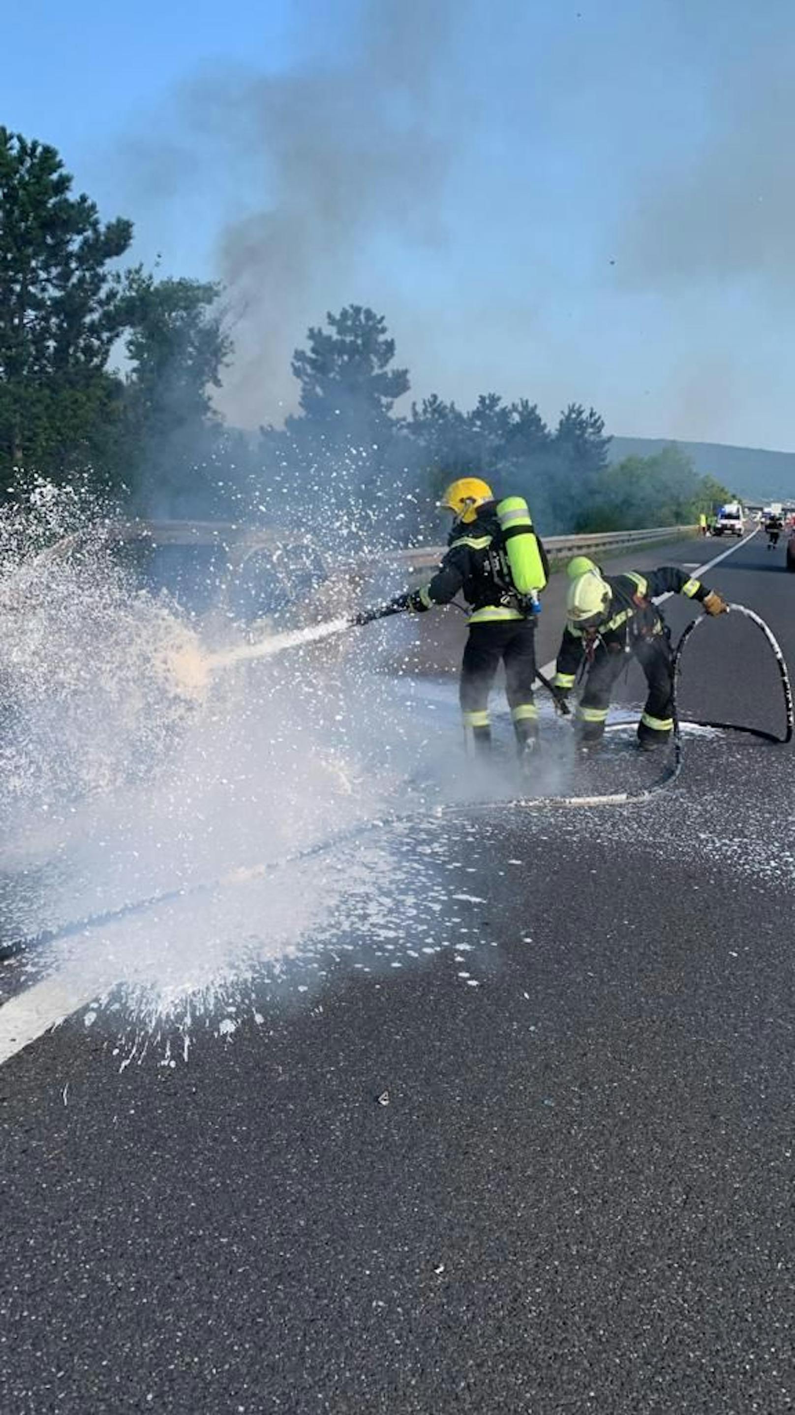 Dank der Einsatzkräfte konnte das Feuer gelöscht werden.