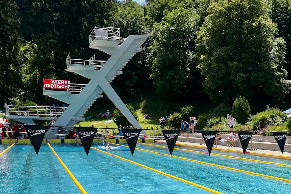 Der 10-Meter-Turm im Stadtbad Steyr