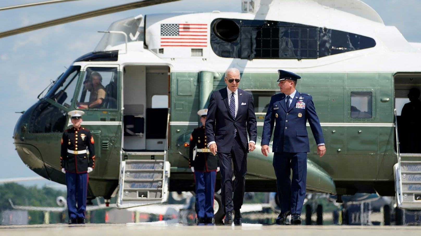 US-Präsident <strong>Joe Biden</strong> am Flugfeld der Air Force One in Maryland am 17. August 2023.