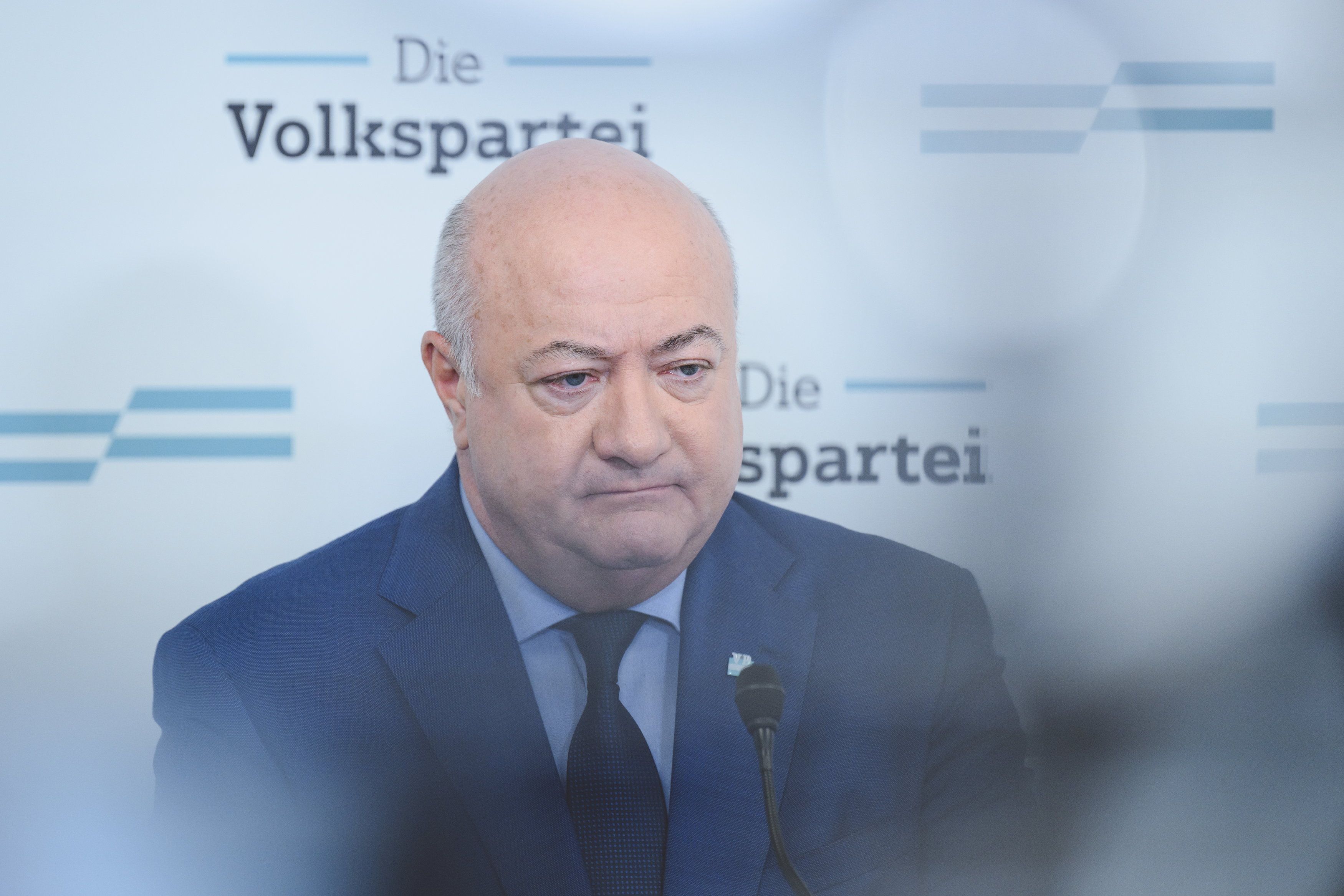 ÖVP-Generalsekretär Christian Stocker kündigt an, dass die ÖVP die Schengen-Blockade aufrecht erhalten werde.