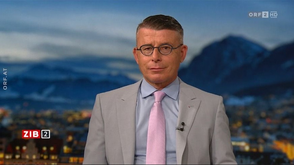 Der Professor für Internationale Politik, Gerhard Mangott, am späten Sonntagabend in der ORF-