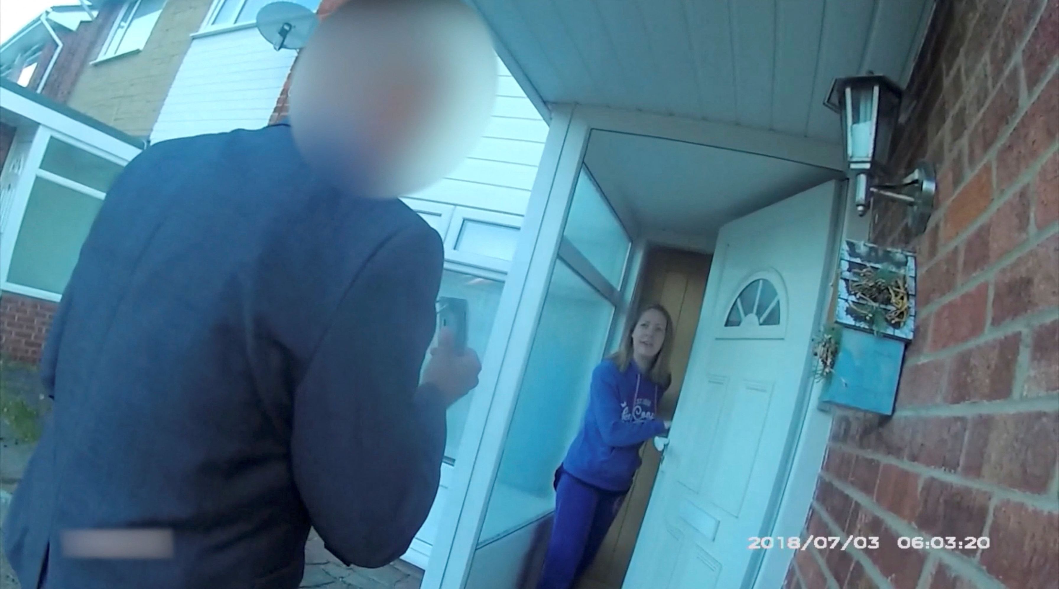 Erst lange nach den Taten wurde Lucy Letby von der britischen Polizei festgenommen. Am 18. August 2023 wurde sie schuldig befunden, sieben Babys auf einer Neugeborenenstation getötet zu haben.