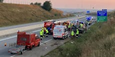 Kind stirbt bei Kleinbus-Unfall auf A5 Nordautobahn